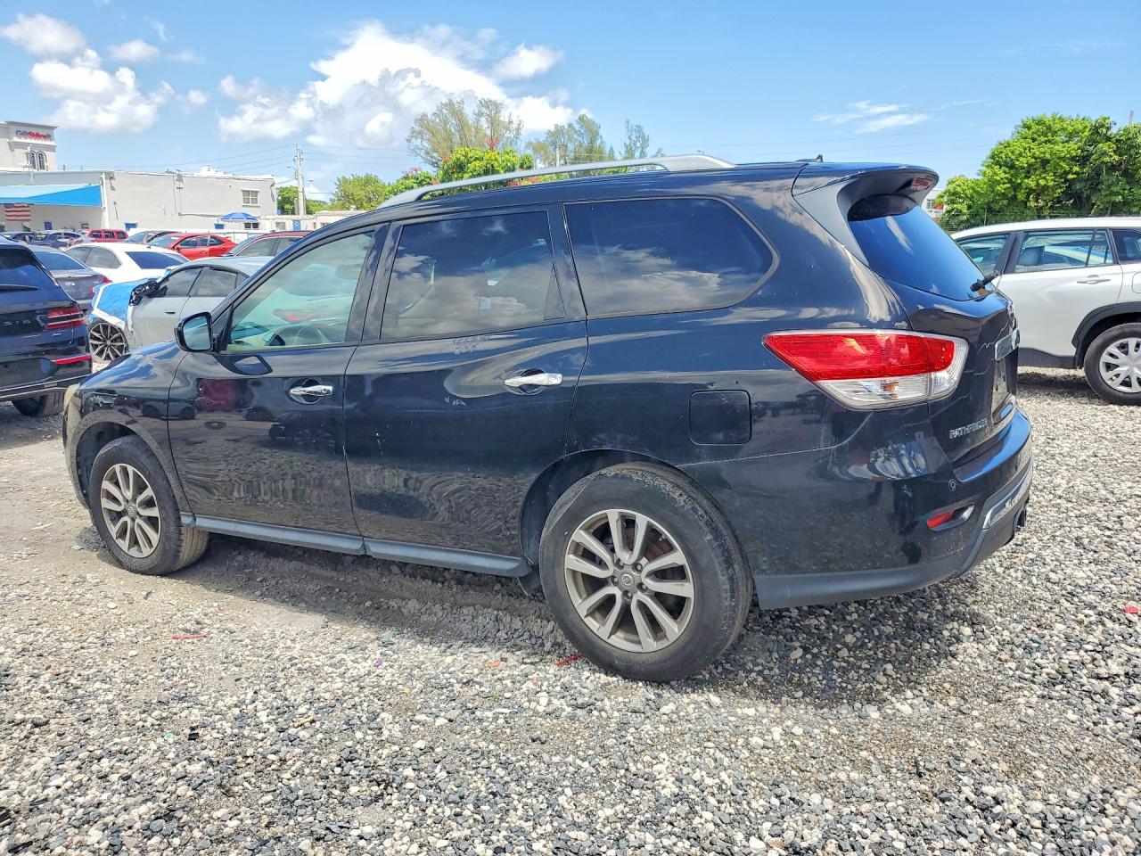 2016 Nissan Pathfinder Sv Черный vin: 5N1AR2MM0GC615655