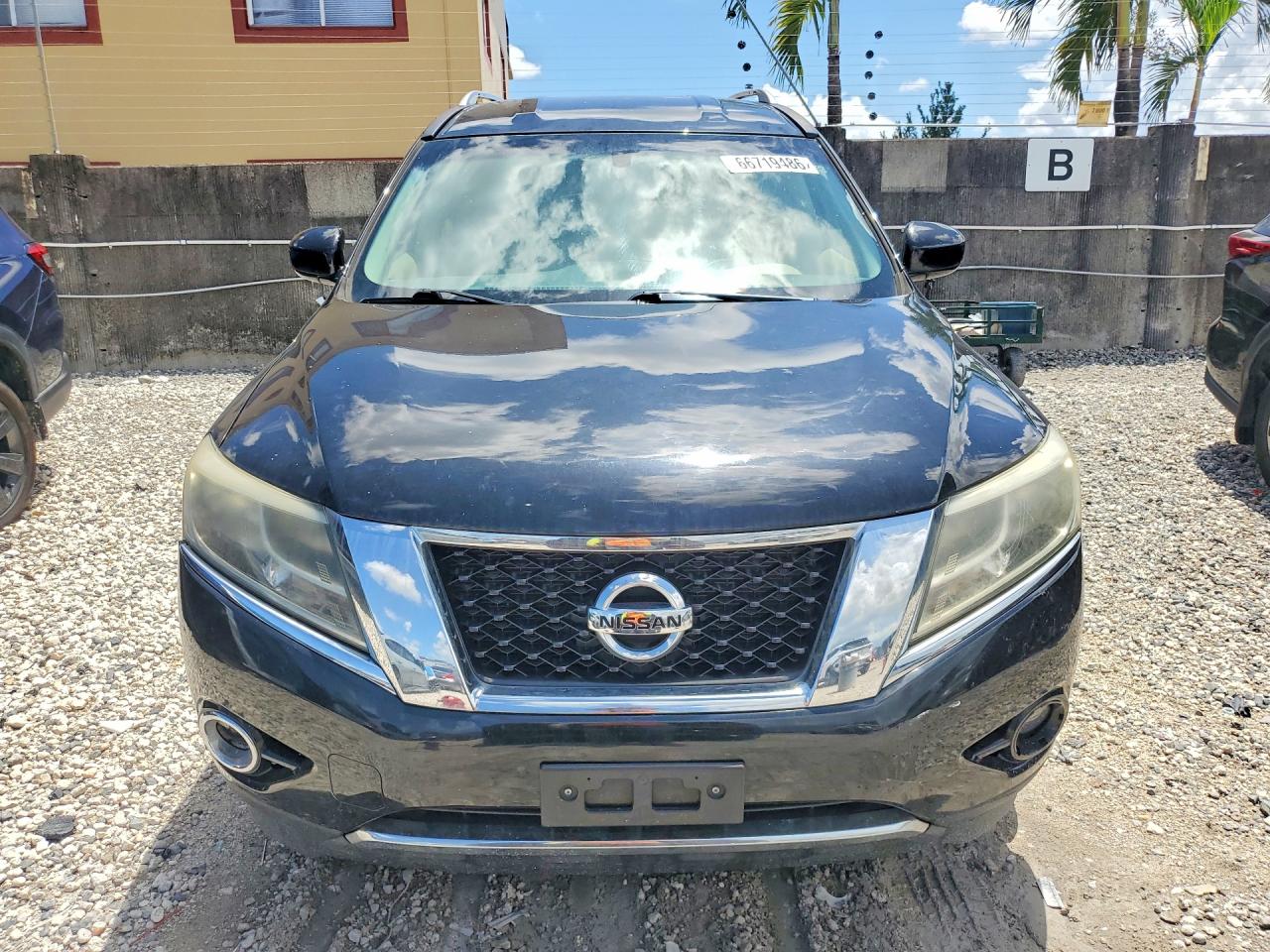 2016 Nissan Pathfinder Sv Черный vin: 5N1AR2MM0GC615655