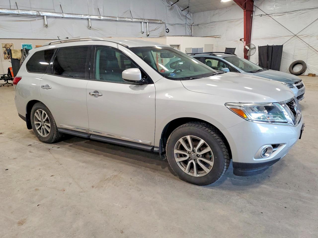 2013 Nissan Pathfinder S Silver vin: 5N1AR2MM1DC606829
