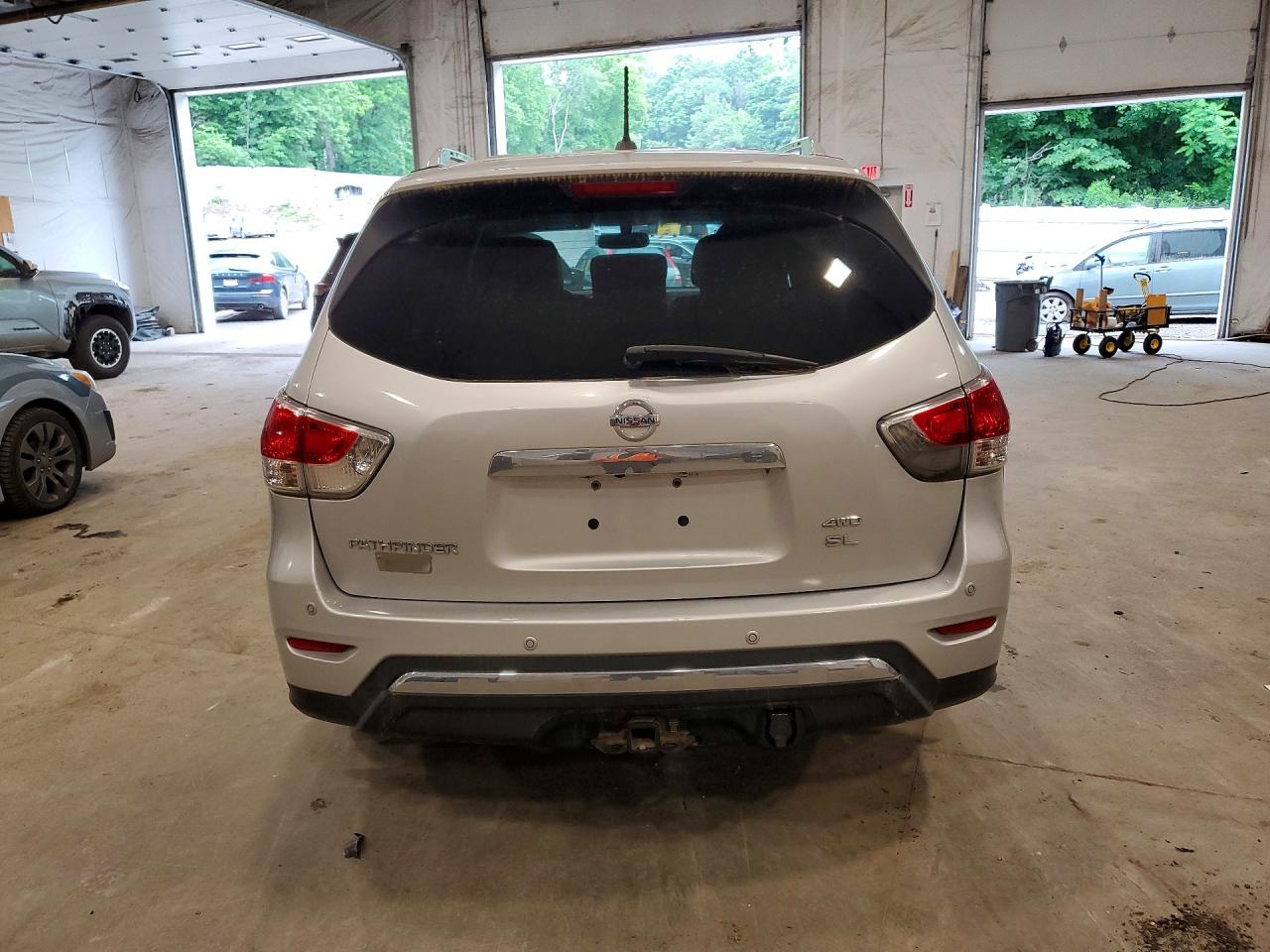 2013 Nissan Pathfinder S Silver vin: 5N1AR2MM1DC606829