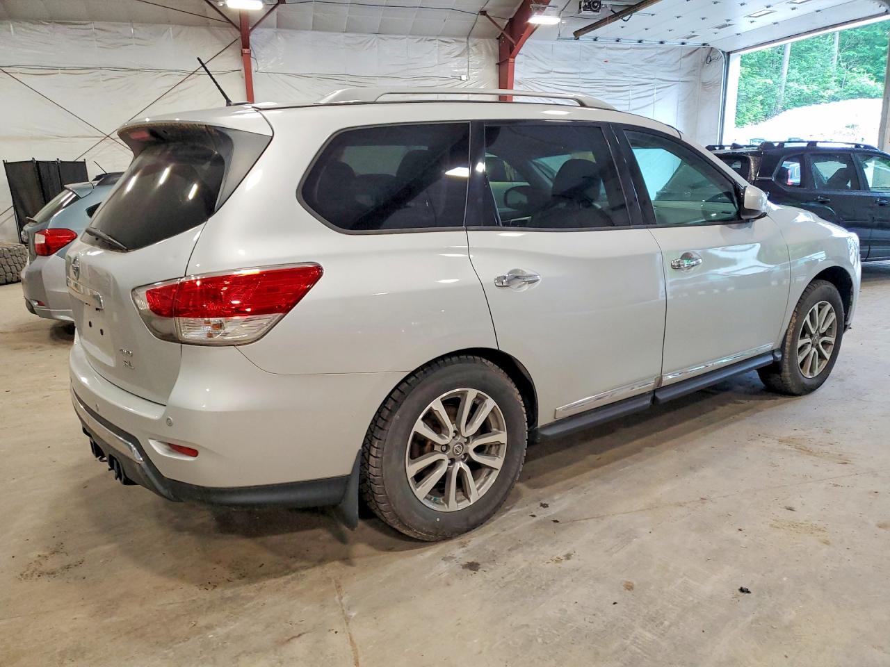 2013 Nissan Pathfinder S Silver vin: 5N1AR2MM1DC606829
