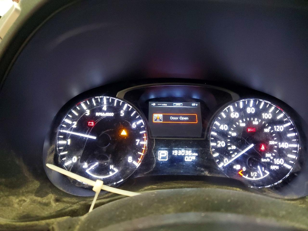 2013 Nissan Pathfinder S Silver vin: 5N1AR2MM1DC606829