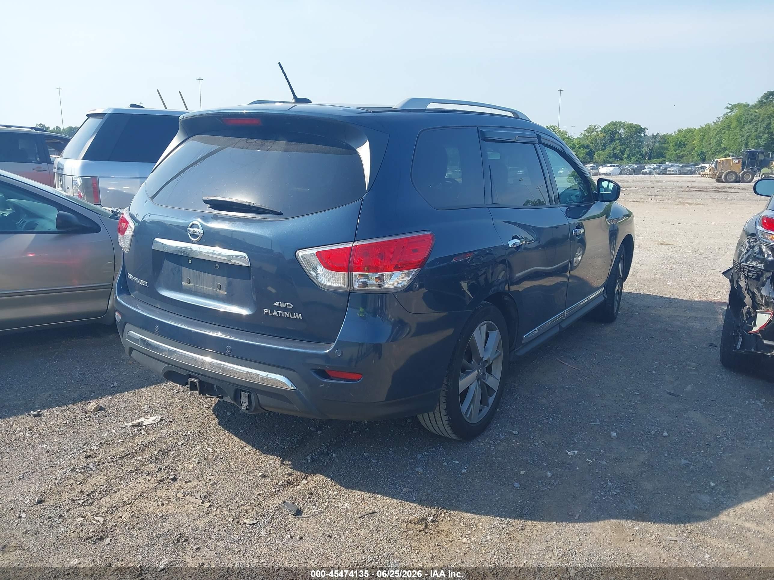 2013 Nissan Pathfinder Platinum Blue vin: 5N1AR2MM1DC614462