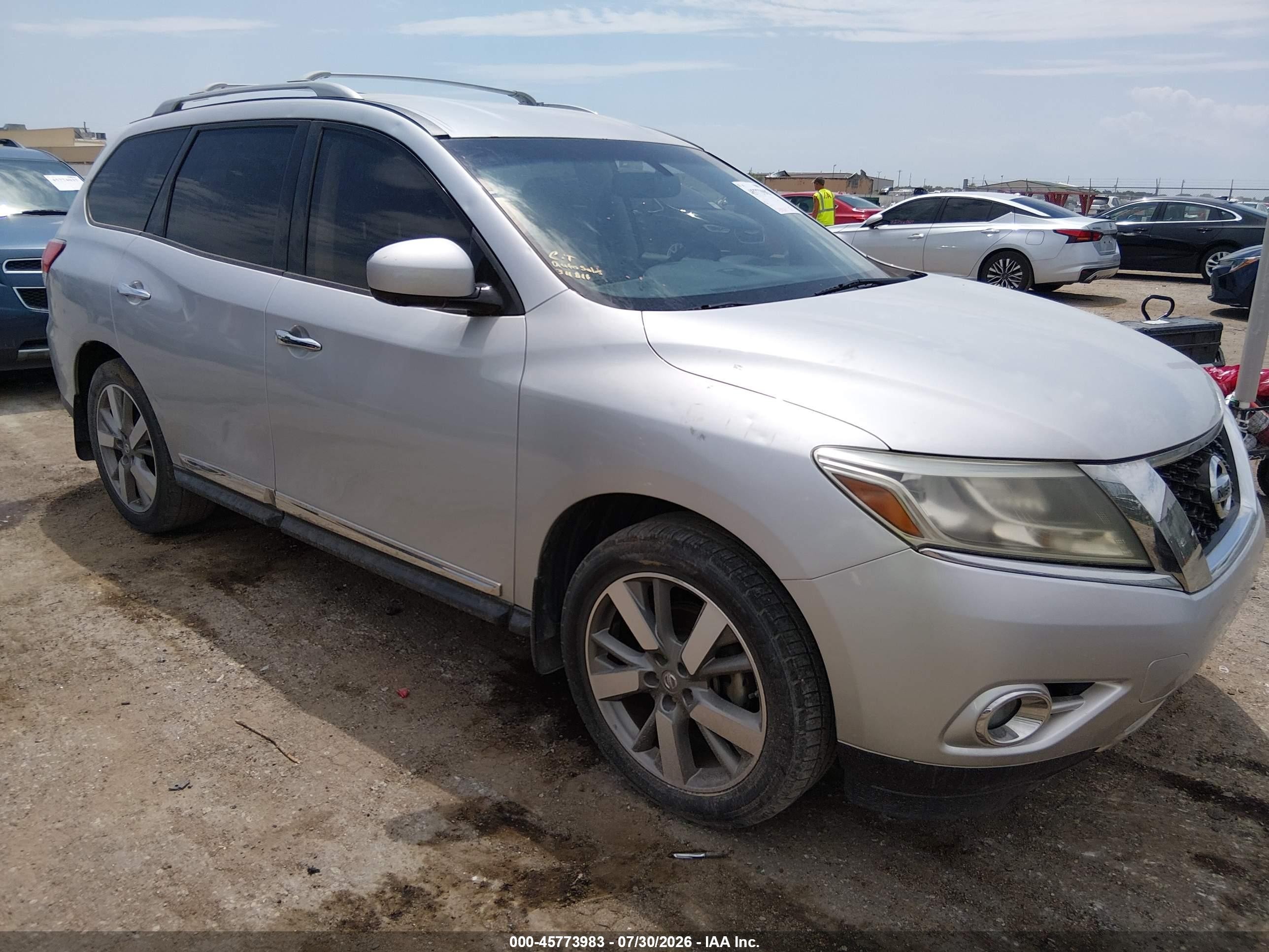 2013 Nissan Pathfinder Platinum Silver vin: 5N1AR2MM1DC616034