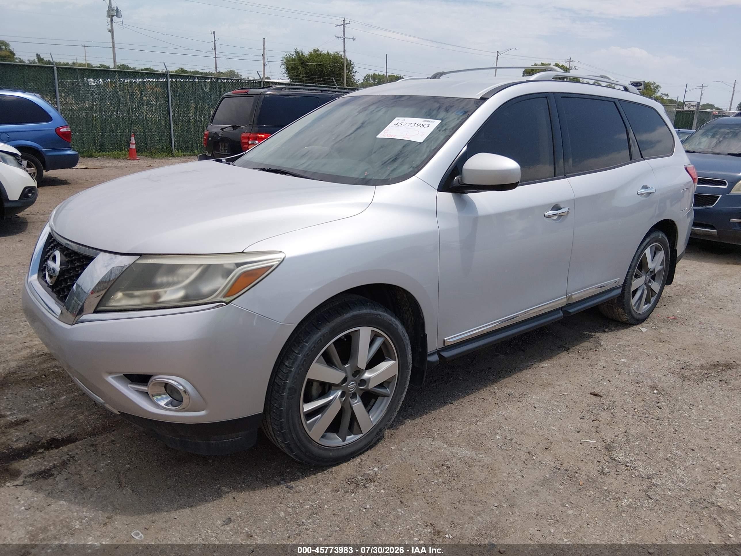2013 Nissan Pathfinder Platinum Silver vin: 5N1AR2MM1DC616034