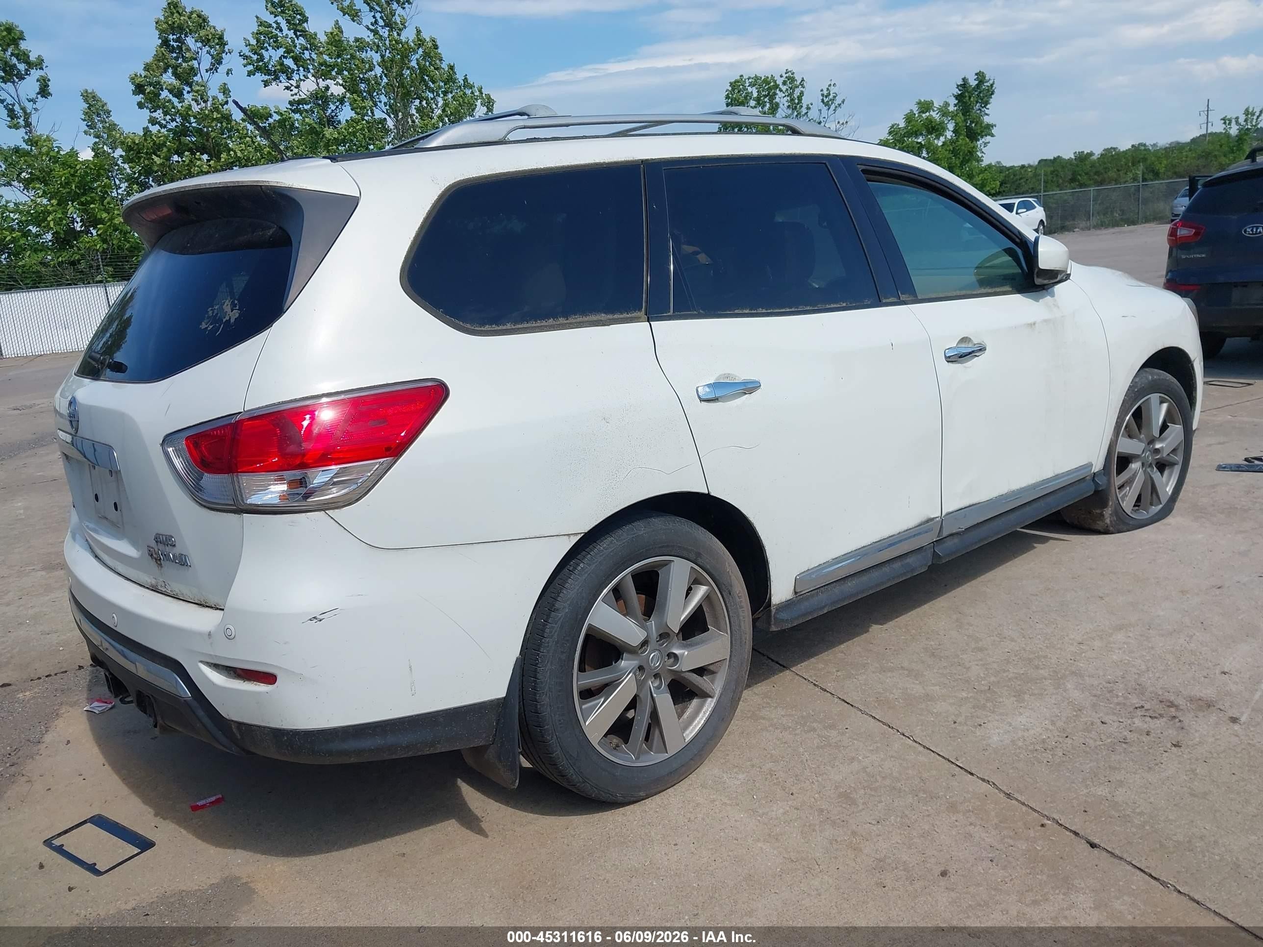 2013 Nissan Pathfinder Platinum White vin: 5N1AR2MM1DC624361