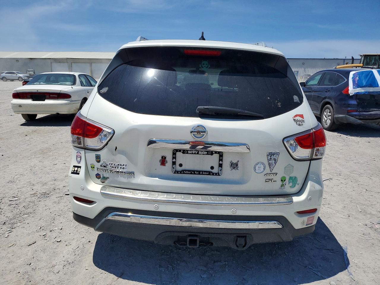 2013 Nissan Pathfinder S White vin: 5N1AR2MM1DC637868