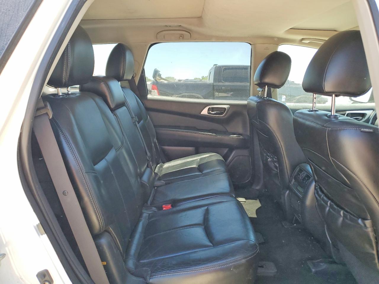 2013 Nissan Pathfinder S White vin: 5N1AR2MM1DC637868