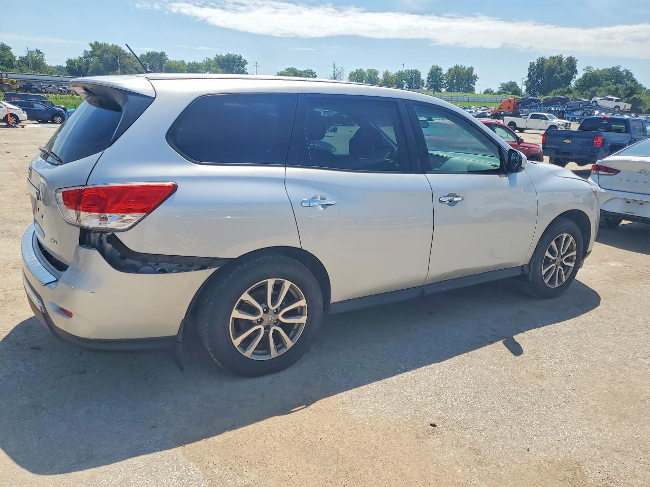 2013 Nissan Pathfinder S Серебряный vin: 5N1AR2MM1DC641614