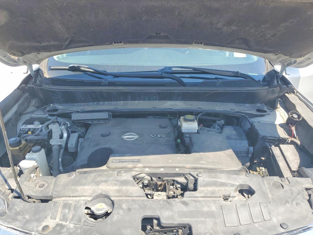 2013 Nissan Pathfinder S Серебряный vin: 5N1AR2MM1DC641614