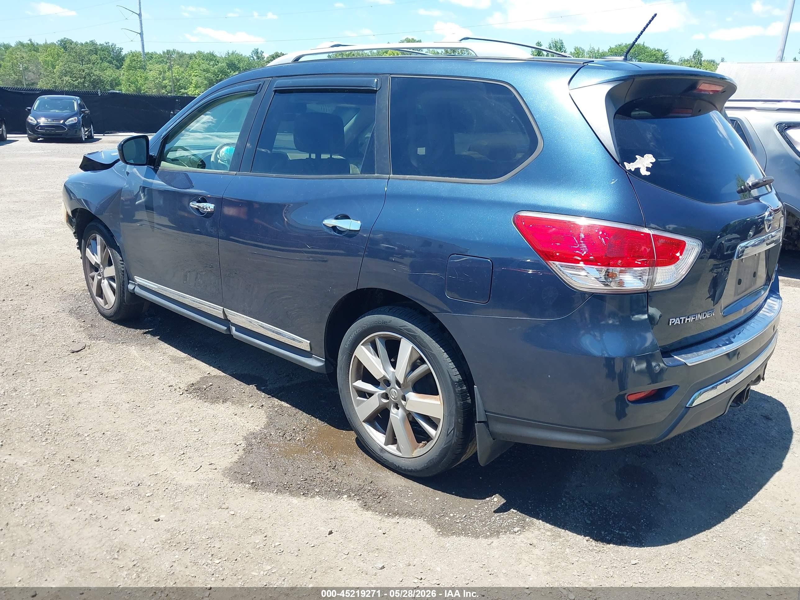 2013 Nissan Pathfinder Platinum Blue vin: 5N1AR2MM1DC642357
