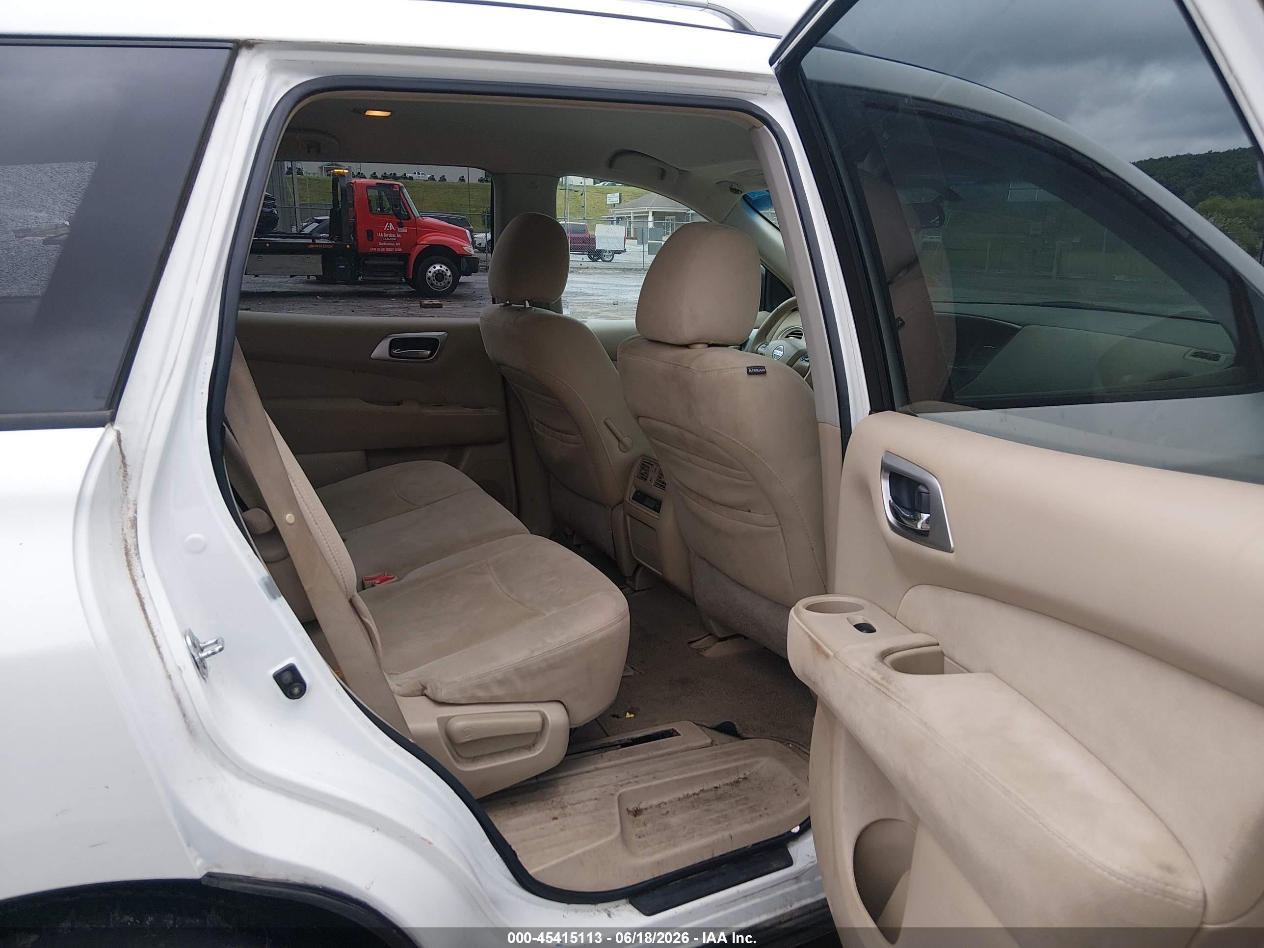 2013 Nissan Pathfinder Sv White vin: 5N1AR2MM1DC659112