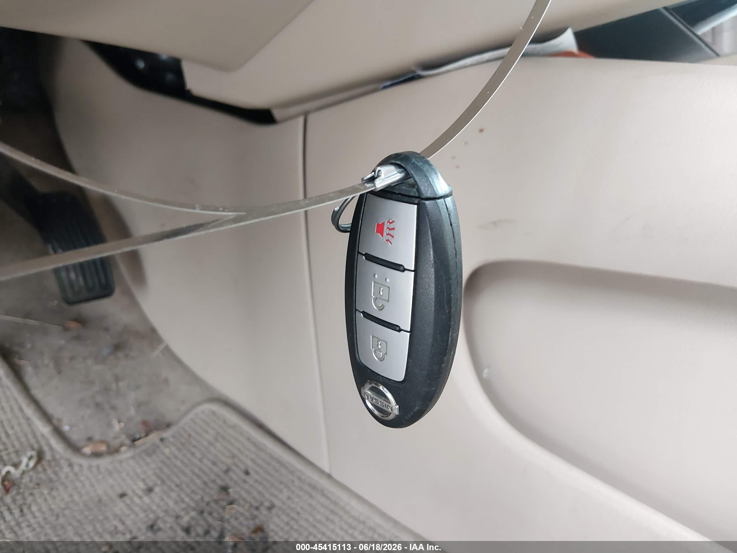 2013 Nissan Pathfinder Sv White vin: 5N1AR2MM1DC659112