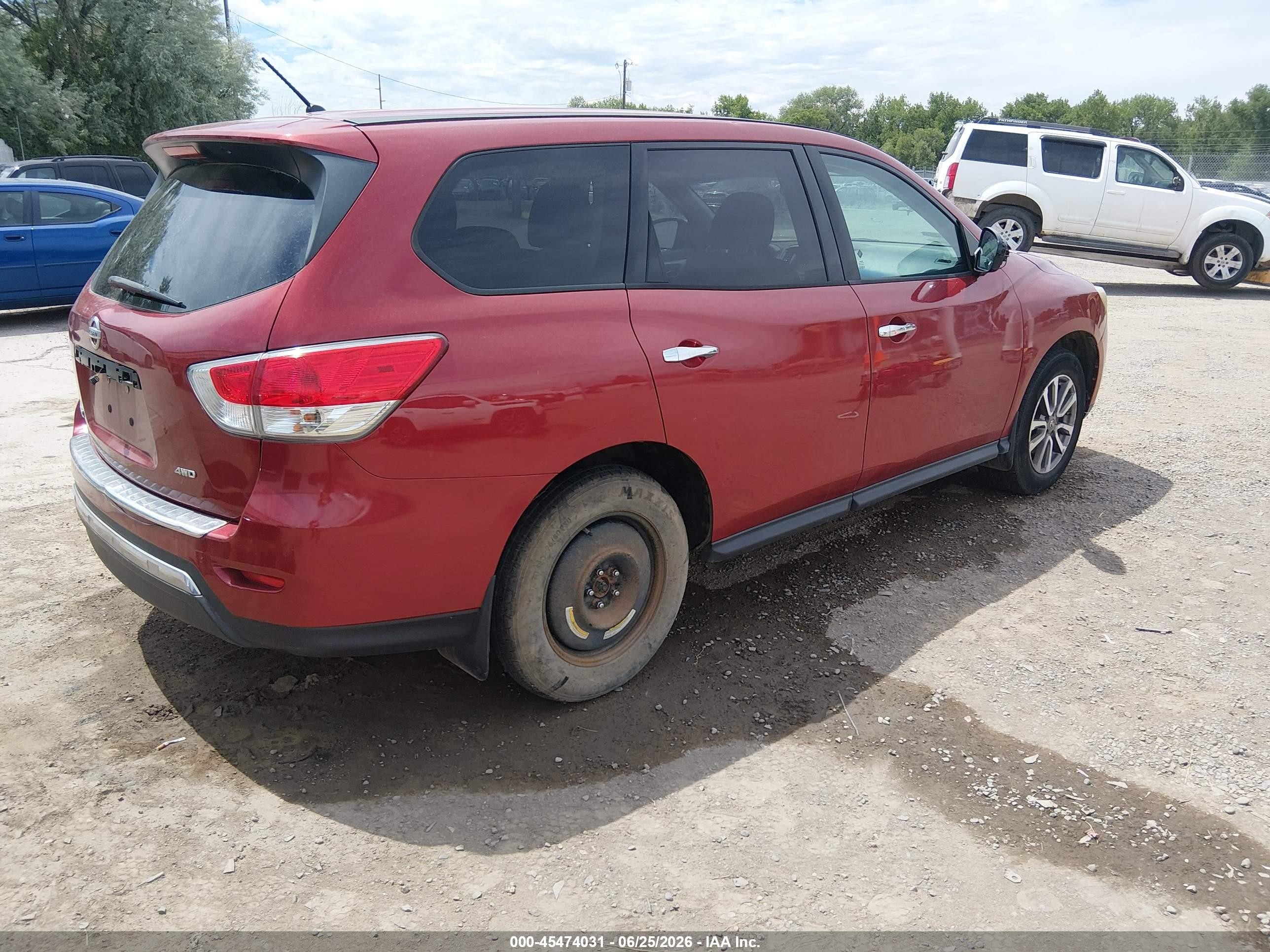 2013 Nissan Pathfinder S Red vin: 5N1AR2MM1DC670238