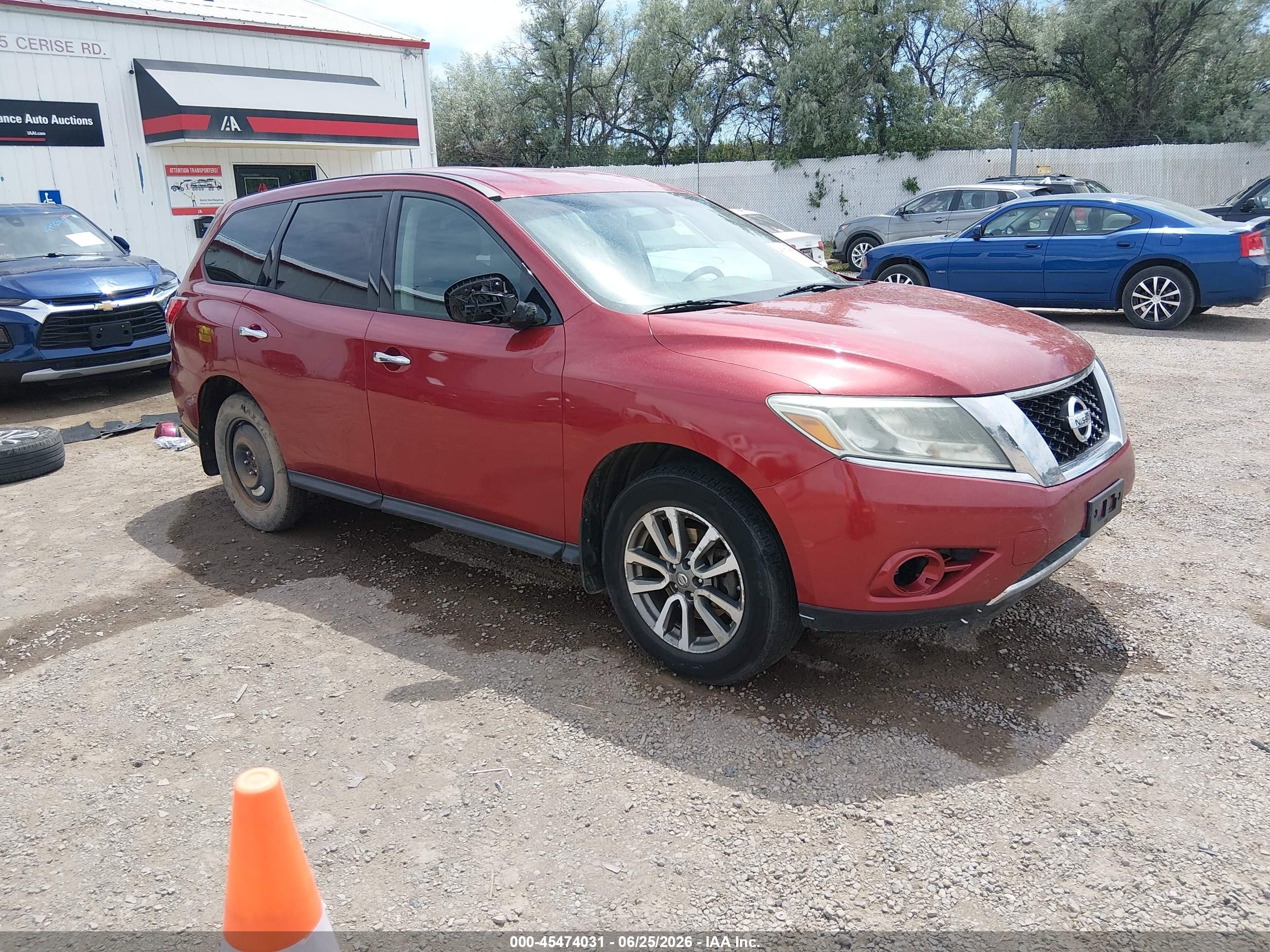 2013 Nissan Pathfinder S Red vin: 5N1AR2MM1DC670238