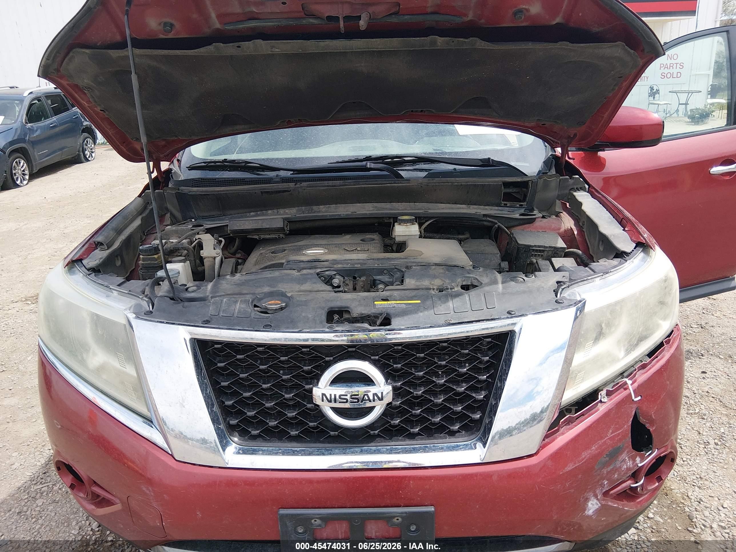2013 Nissan Pathfinder S Red vin: 5N1AR2MM1DC670238