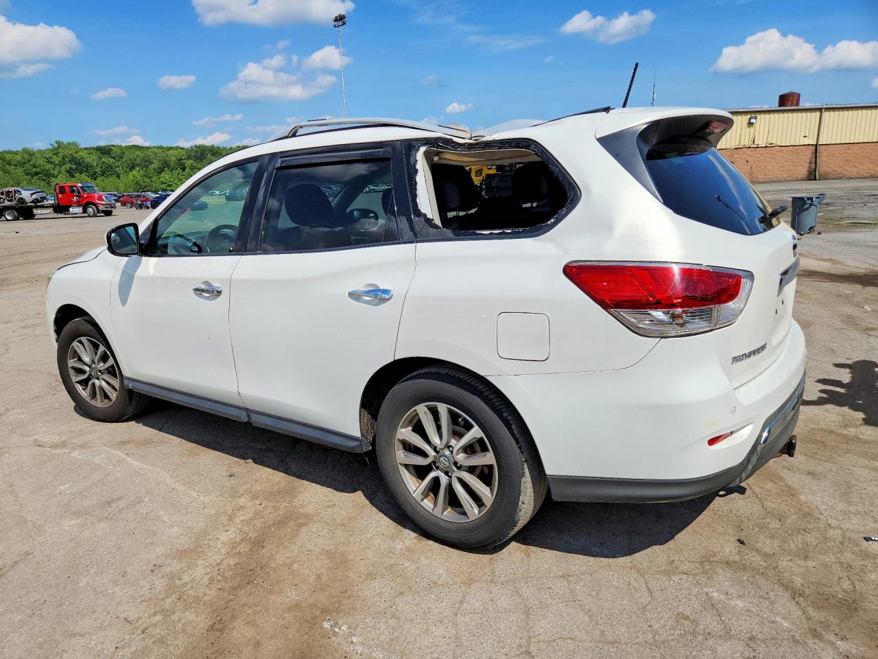 2014 Nissan Pathfinder Sv White vin: 5N1AR2MM1EC632168