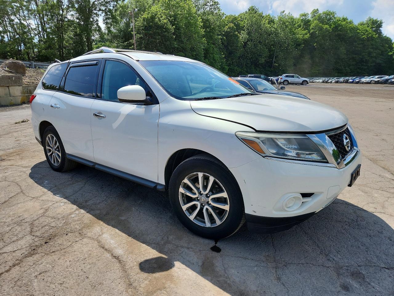 2014 Nissan Pathfinder Sv White vin: 5N1AR2MM1EC632168