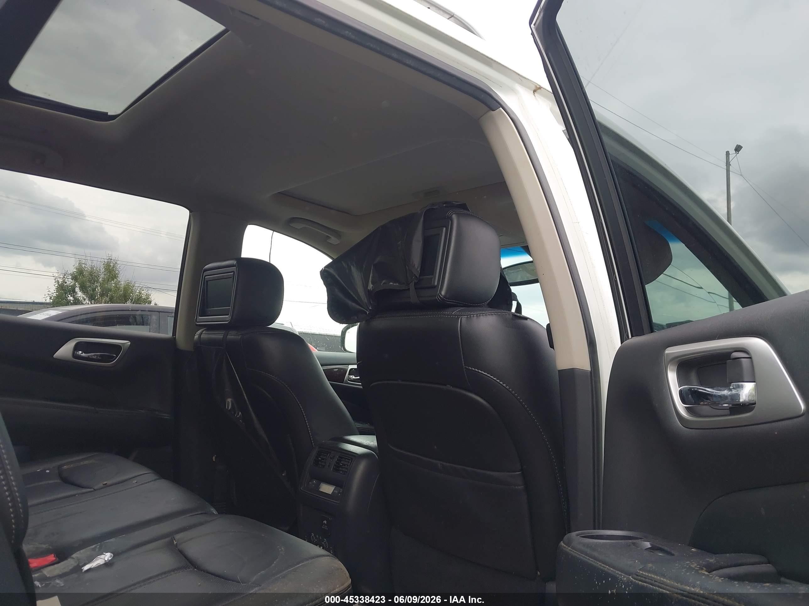 2014 Nissan Pathfinder Platinum White vin: 5N1AR2MM1EC652548