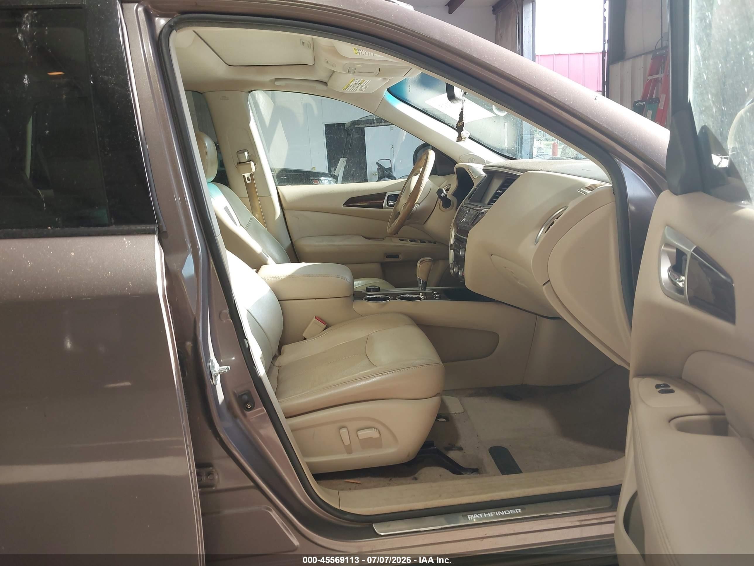 2014 Nissan Pathfinder Platinum Gold vin: 5N1AR2MM1EC660679