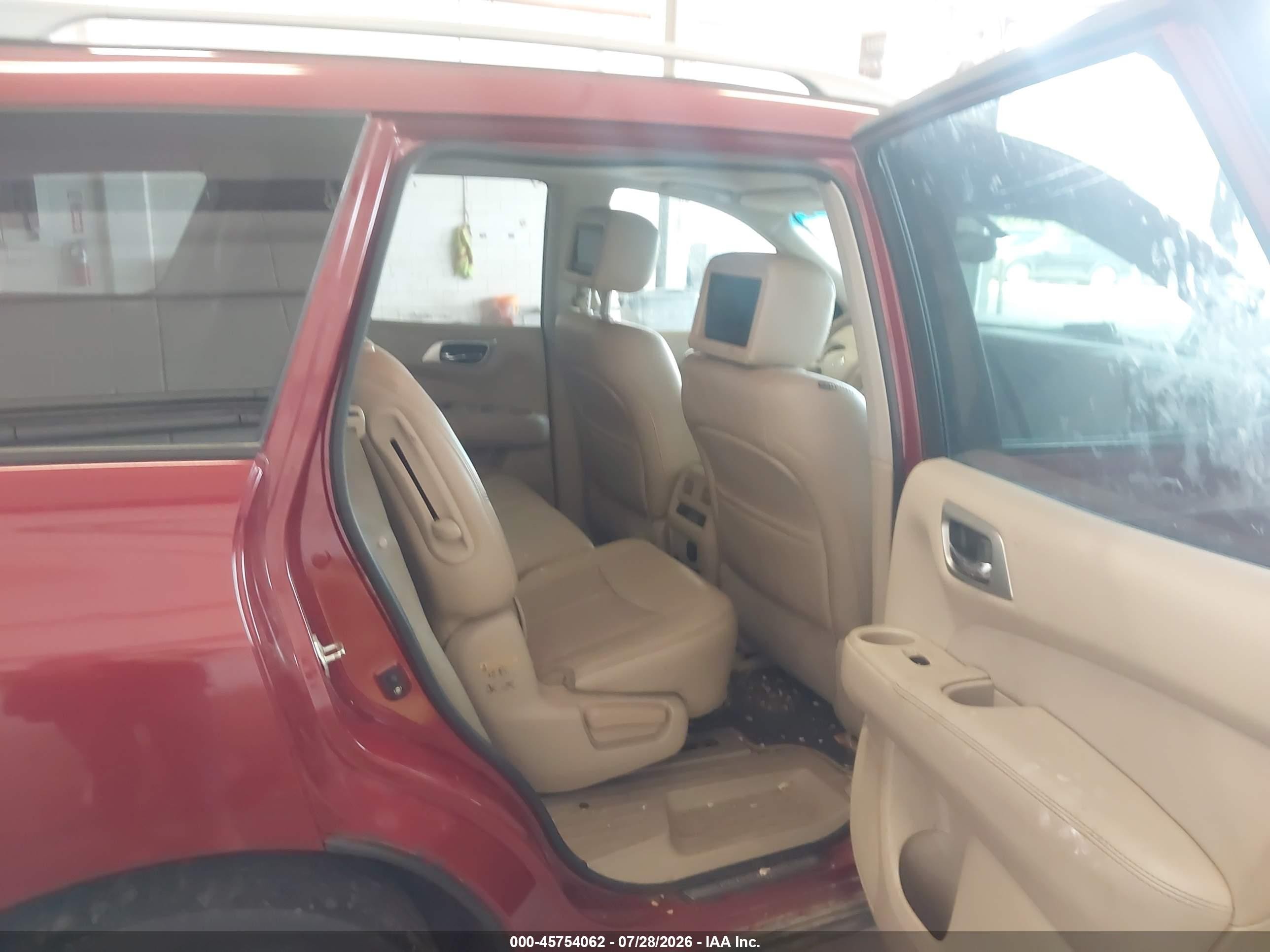 2014 Nissan Pathfinder Platinum Red vin: 5N1AR2MM1EC666322