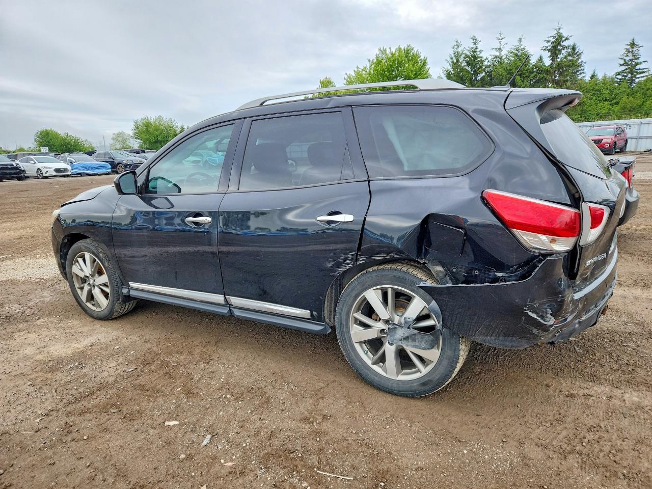 2014 Nissan Pathfinder S Черный vin: 5N1AR2MM1EC666403