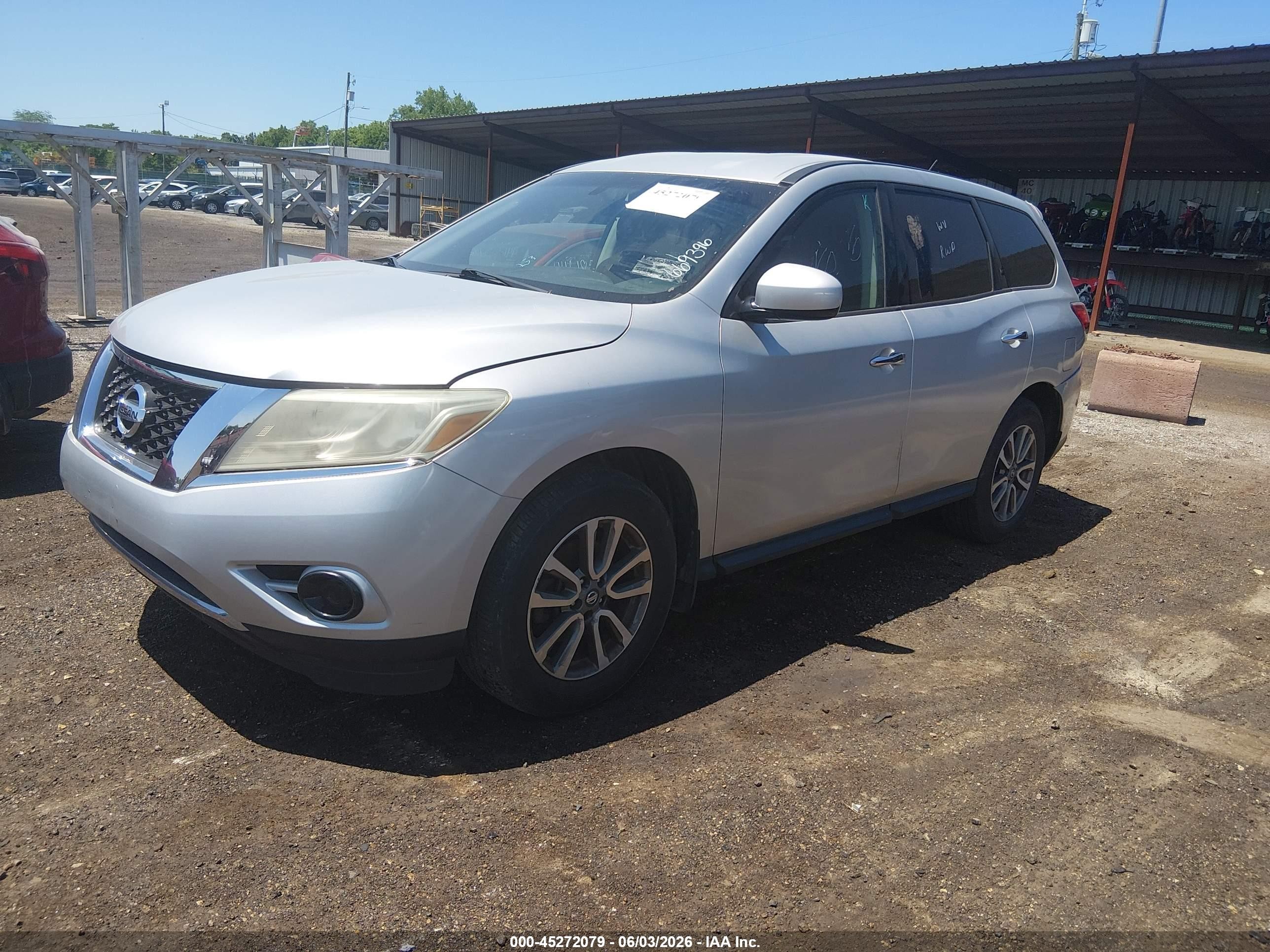 2014 Nissan Pathfinder S Серебряный vin: 5N1AR2MM1EC669396