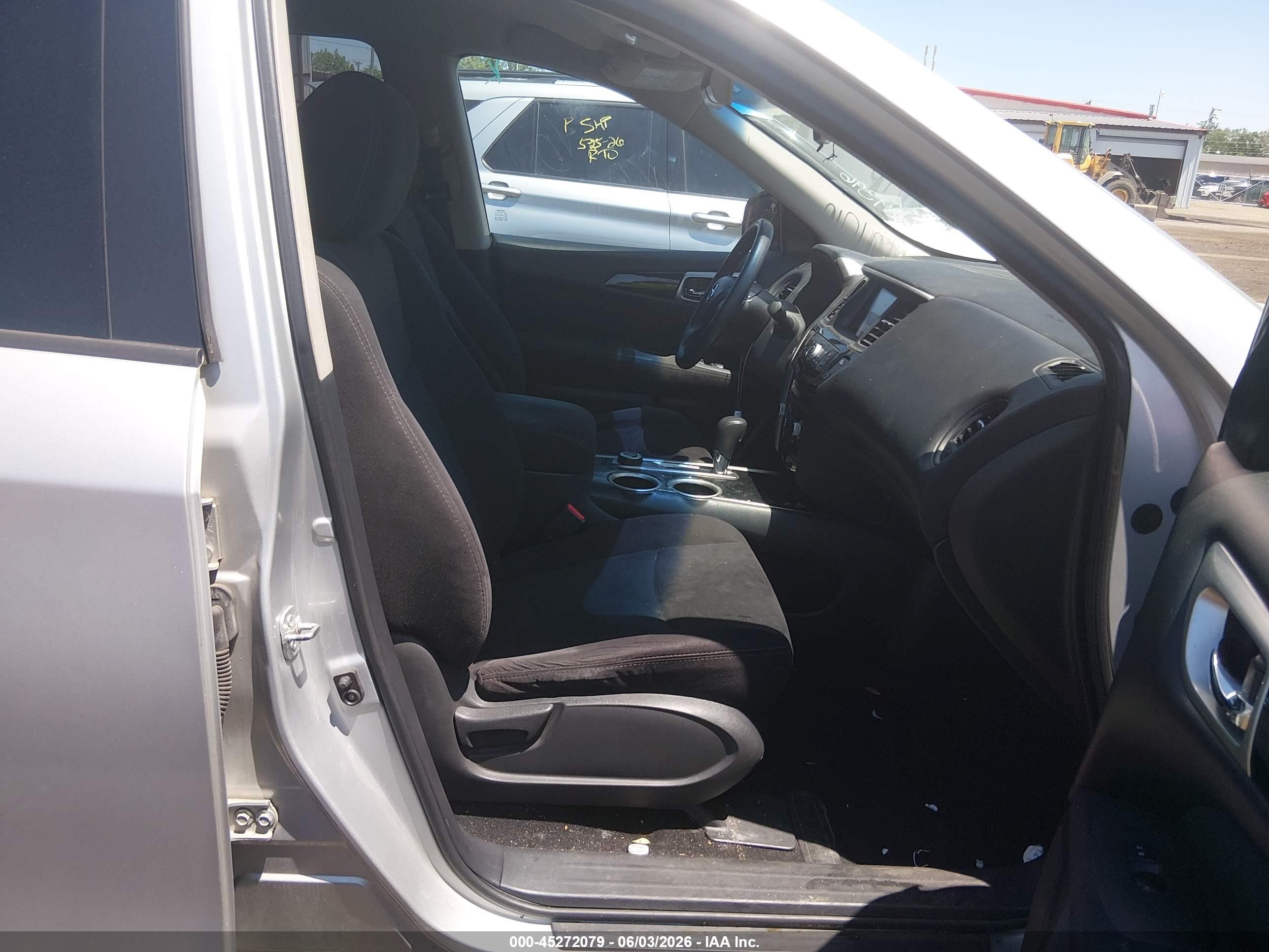 2014 Nissan Pathfinder S Серебряный vin: 5N1AR2MM1EC669396