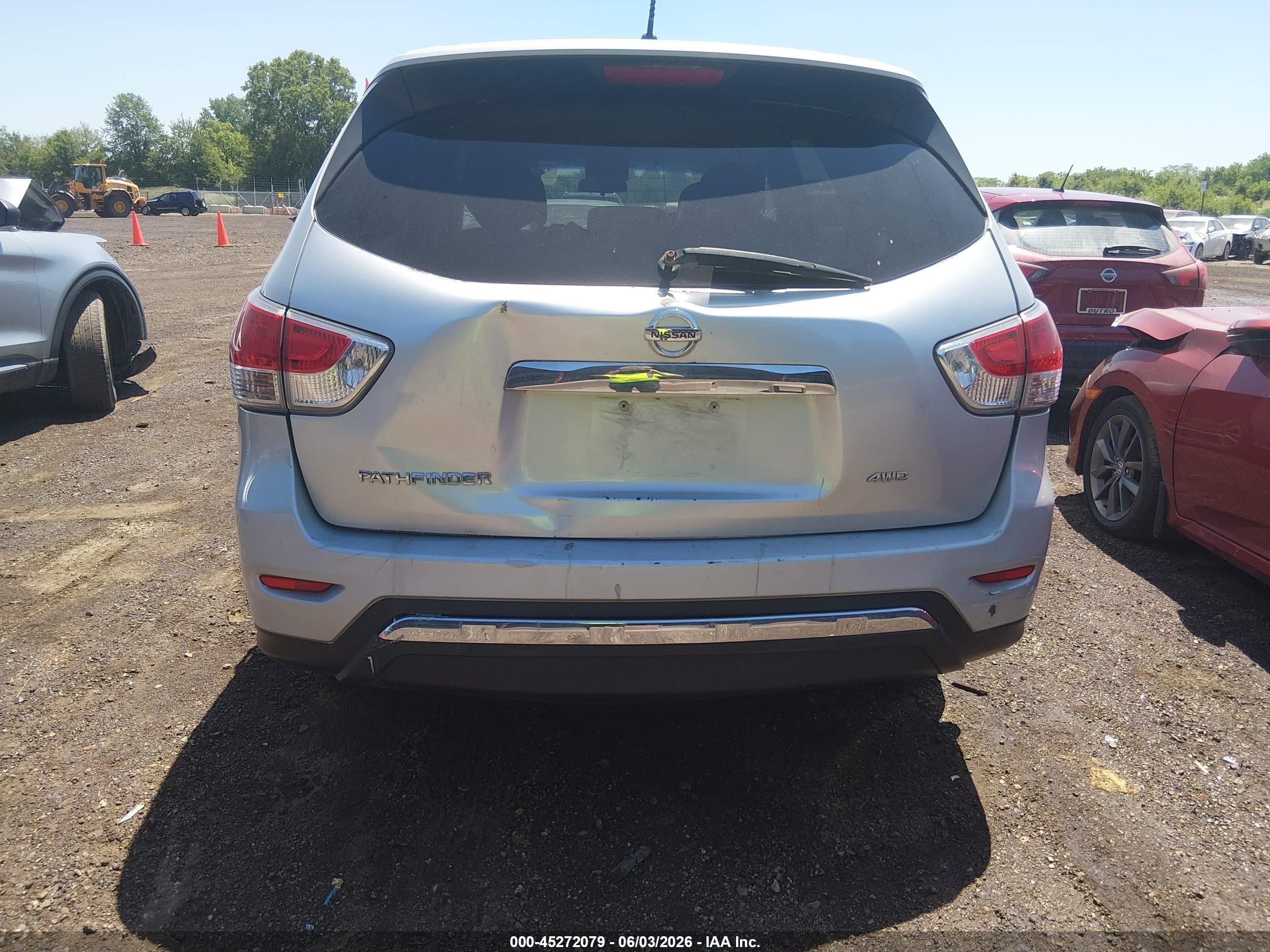 2014 Nissan Pathfinder S Серебряный vin: 5N1AR2MM1EC669396