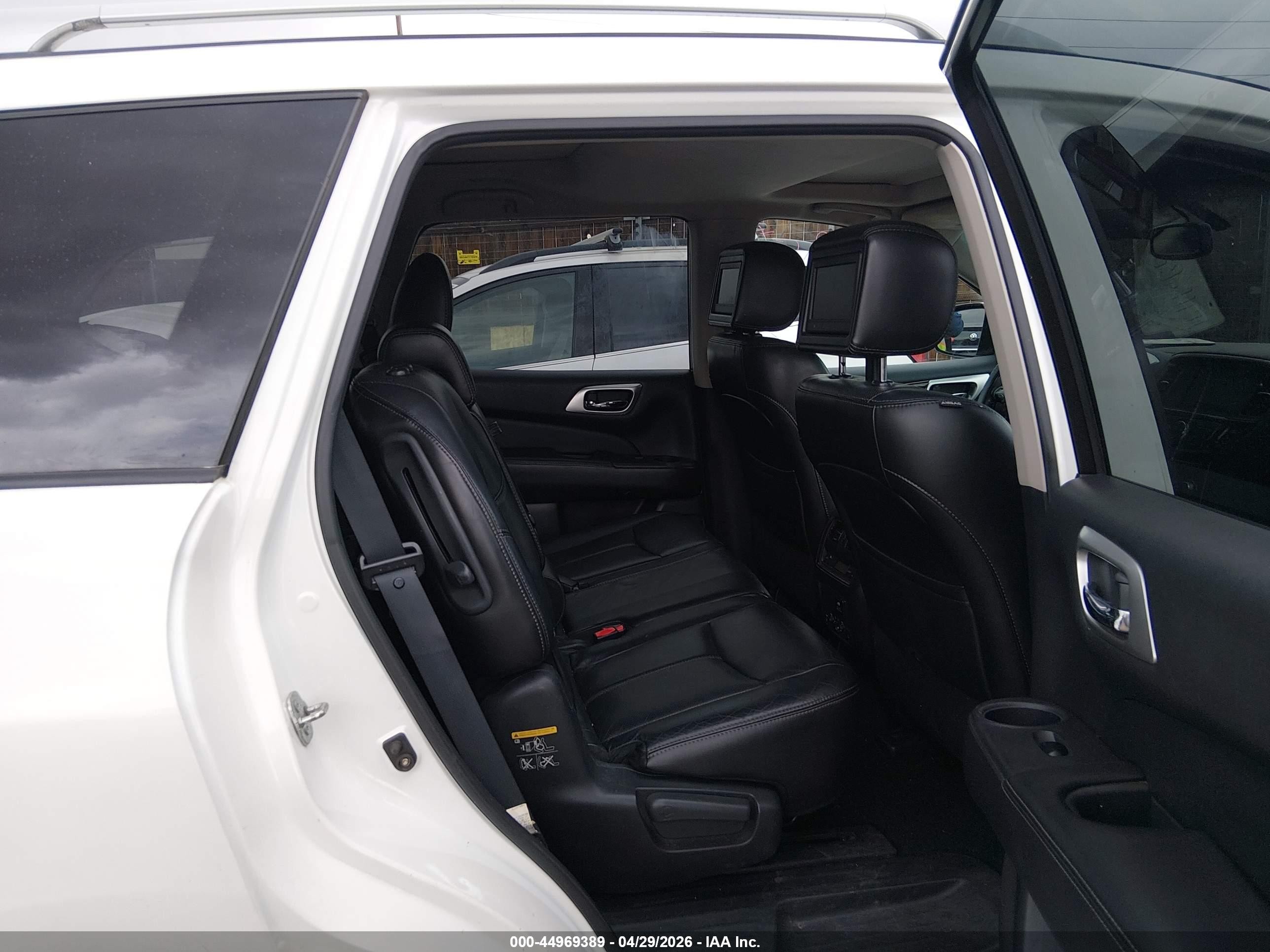 2014 Nissan Pathfinder Platinum White vin: 5N1AR2MM1EC670242