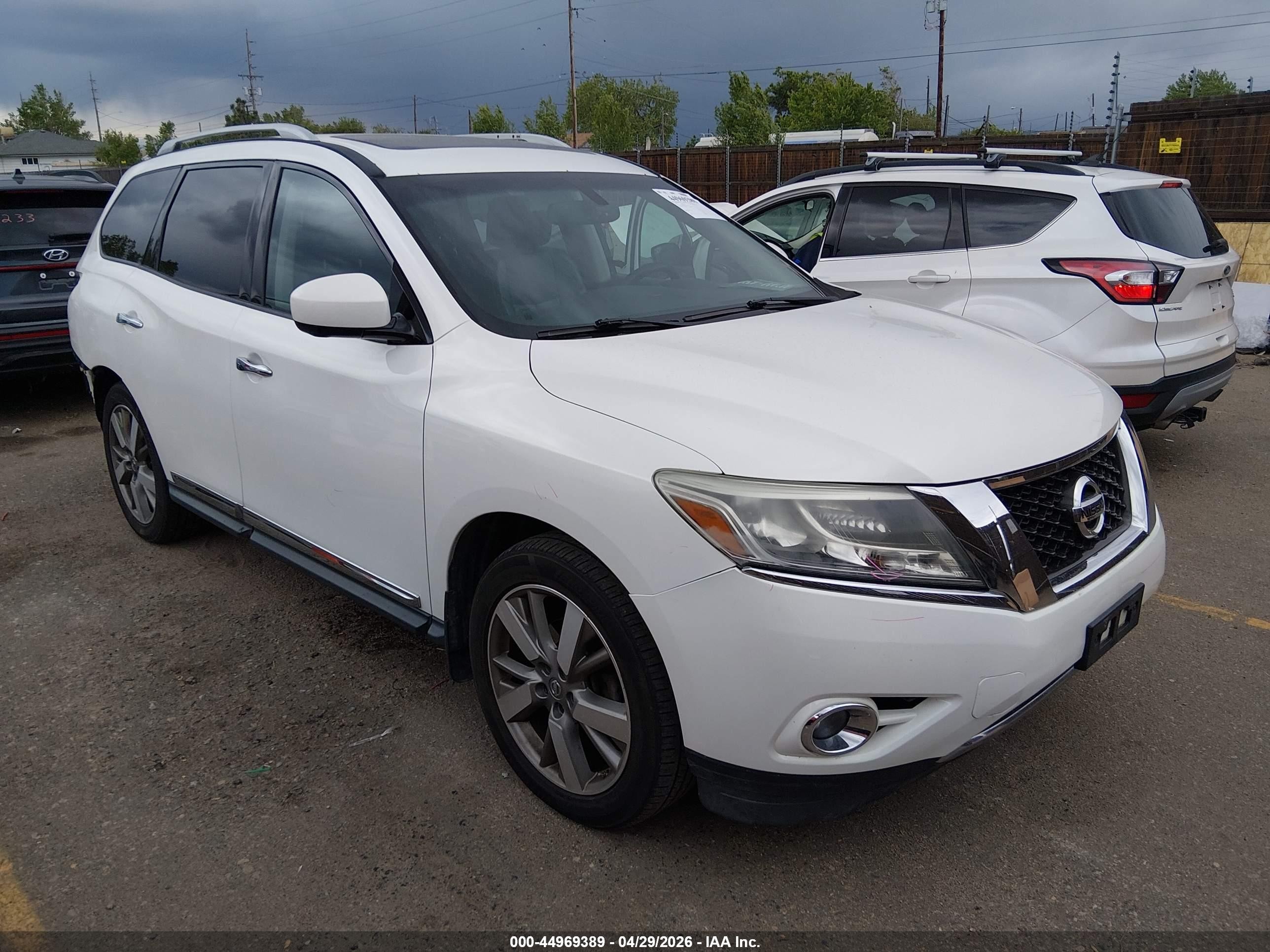 2014 Nissan Pathfinder Platinum White vin: 5N1AR2MM1EC670242