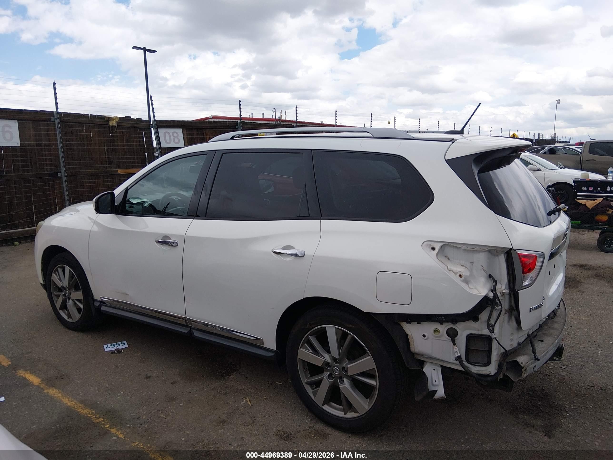 2014 Nissan Pathfinder Platinum White vin: 5N1AR2MM1EC670242