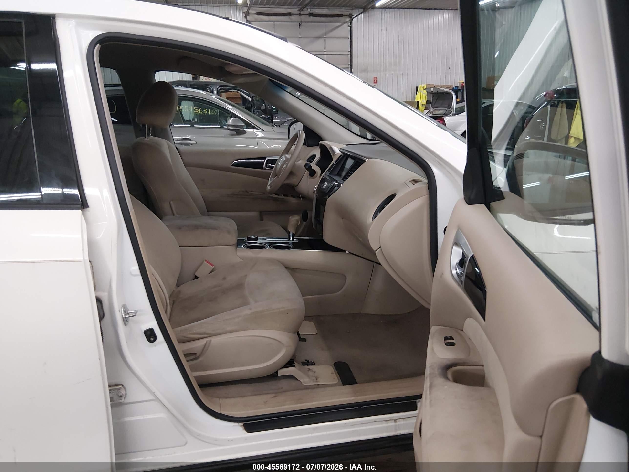 2014 Nissan Pathfinder S White vin: 5N1AR2MM1EC683931