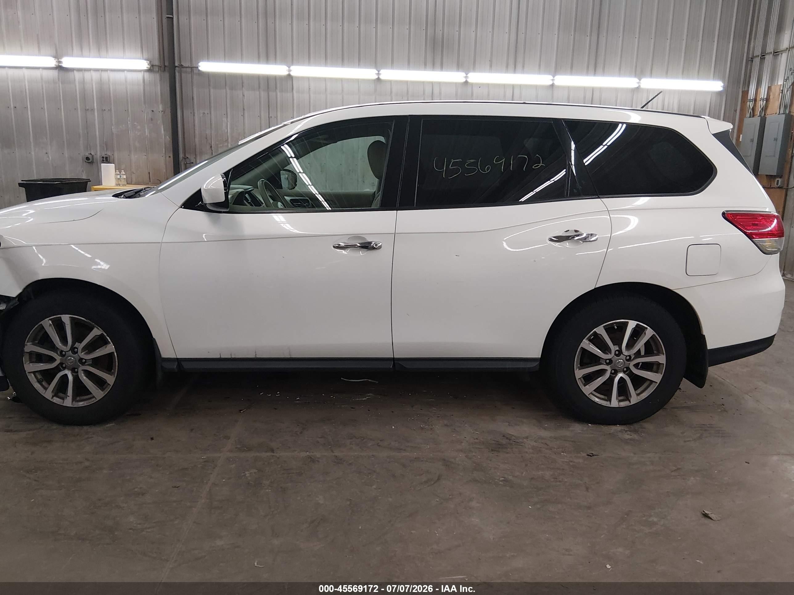 2014 Nissan Pathfinder S White vin: 5N1AR2MM1EC683931