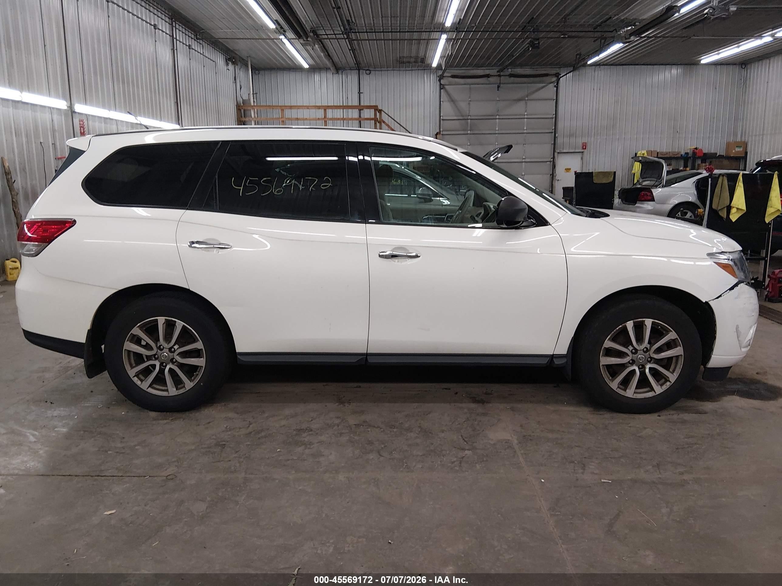 2014 Nissan Pathfinder S White vin: 5N1AR2MM1EC683931