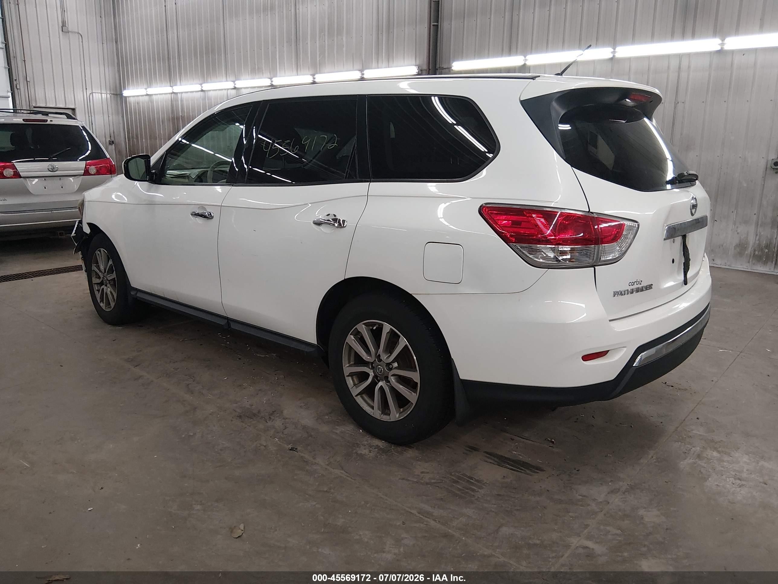 2014 Nissan Pathfinder S White vin: 5N1AR2MM1EC683931