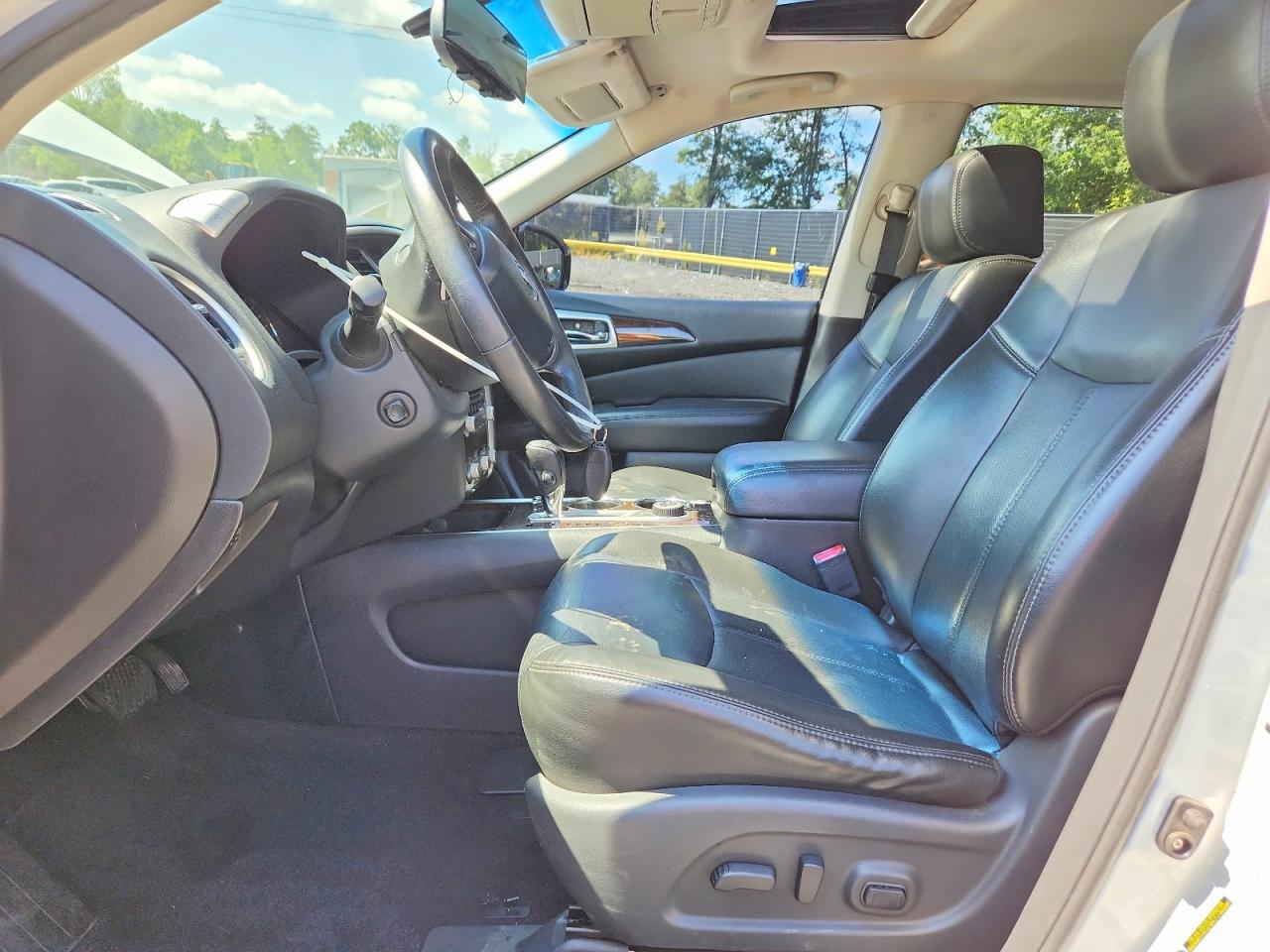 2014 Nissan Pathfinder S White vin: 5N1AR2MM1EC687333