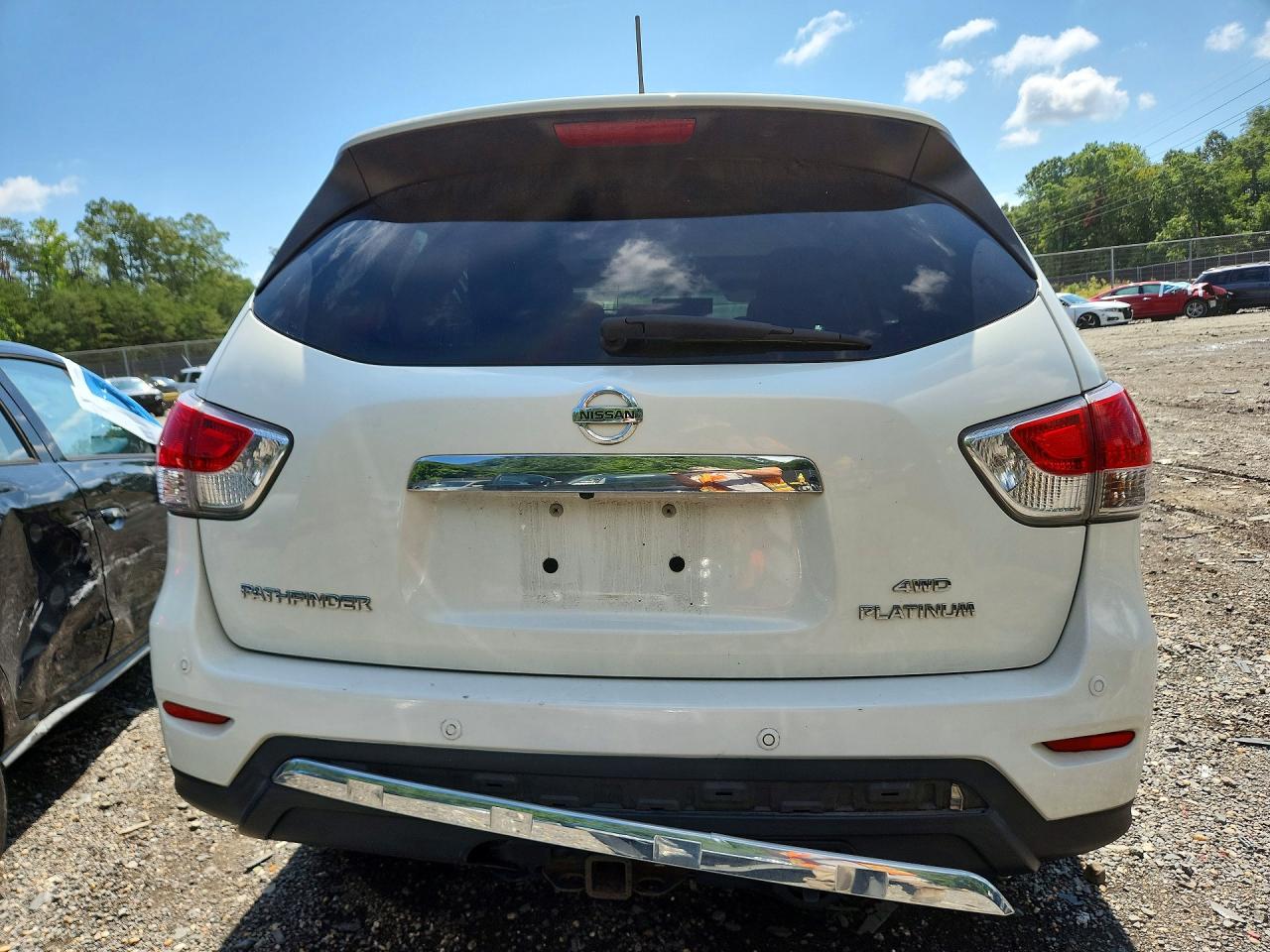 2014 Nissan Pathfinder S White vin: 5N1AR2MM1EC687333