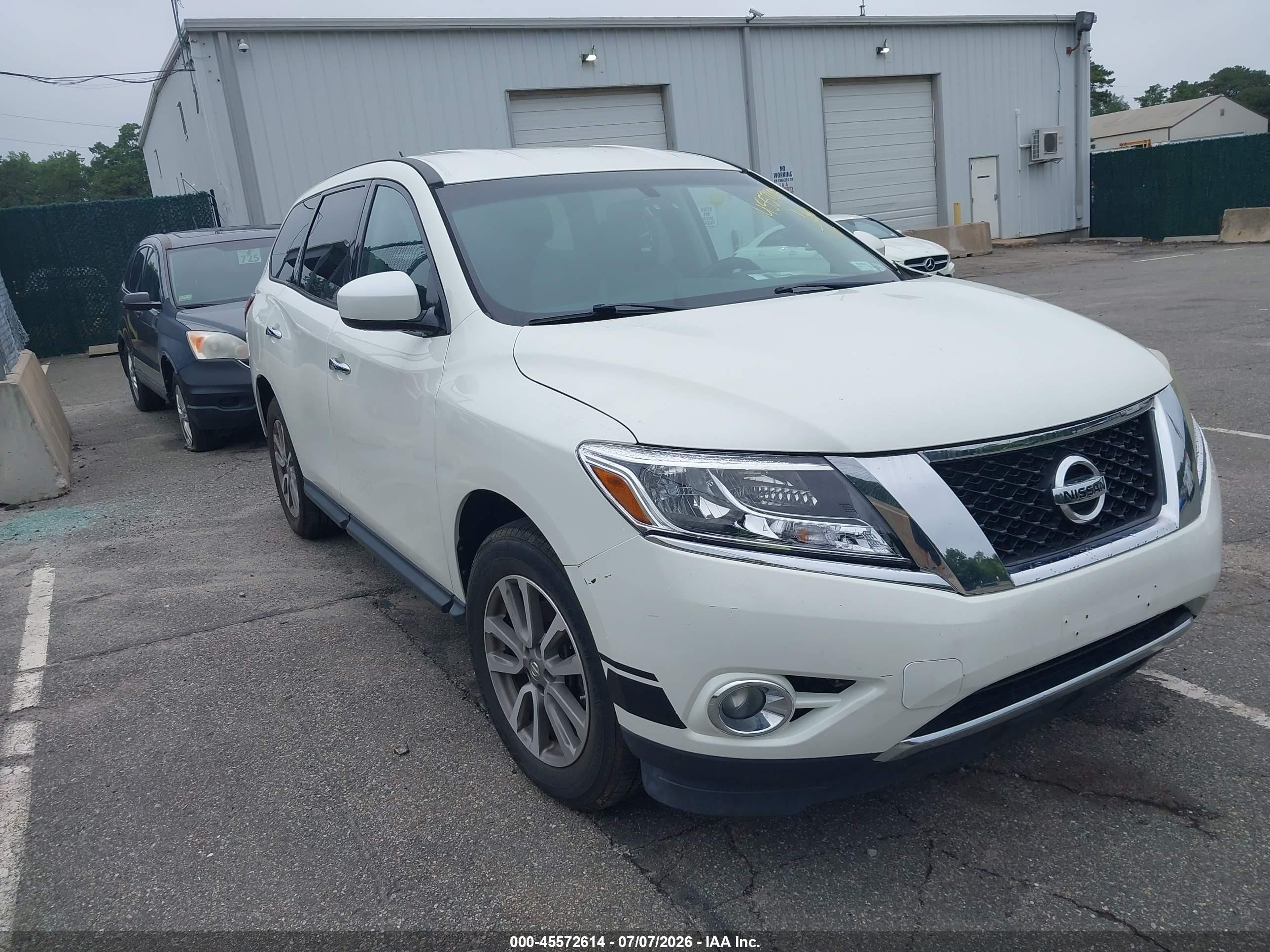 2014 Nissan Pathfinder S White vin: 5N1AR2MM1EC714952