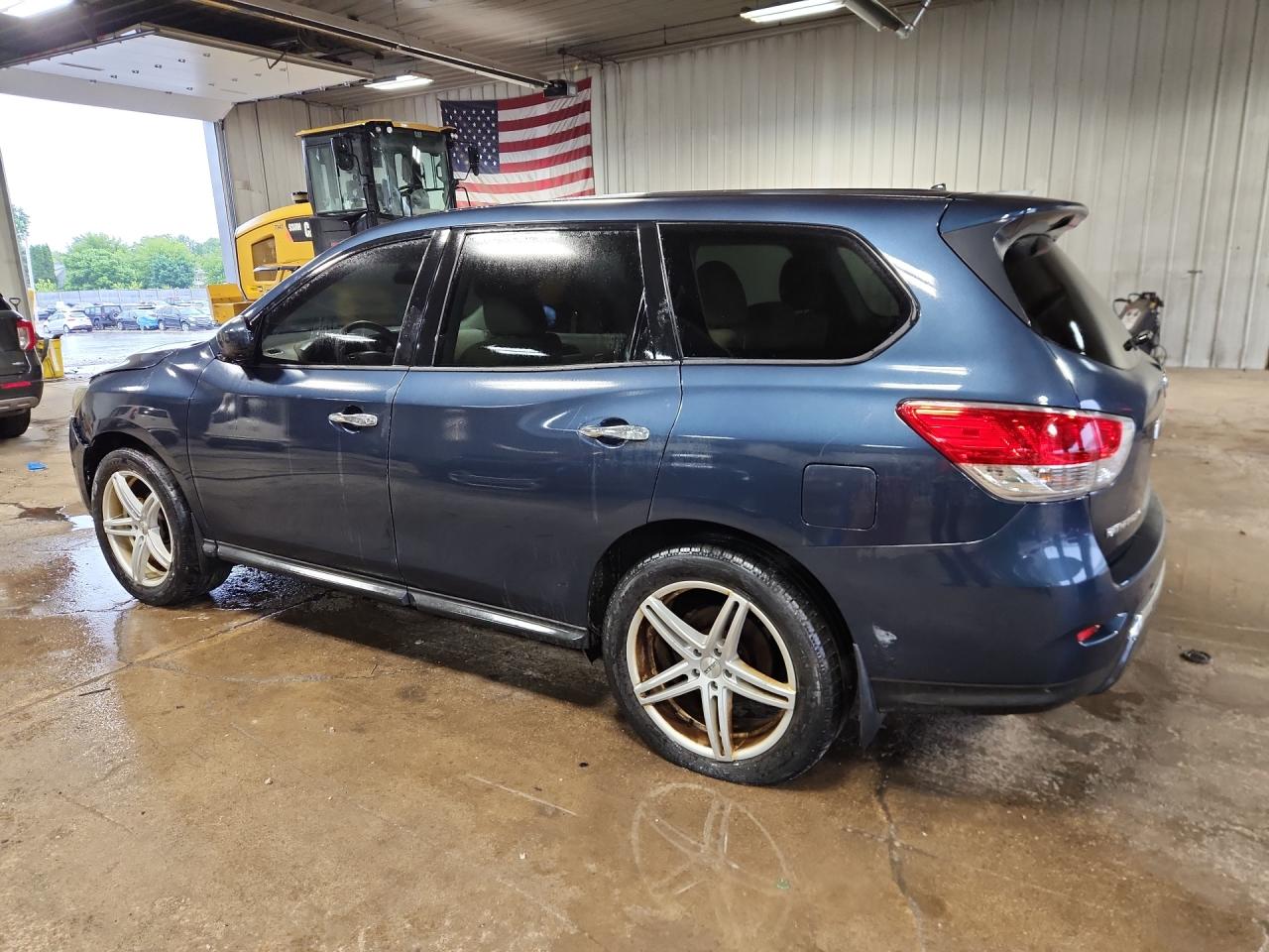 2015 Nissan Pathfinder S Blue vin: 5N1AR2MM1FC620748 Damage: Left Rear Tire, Flat, Repair Required