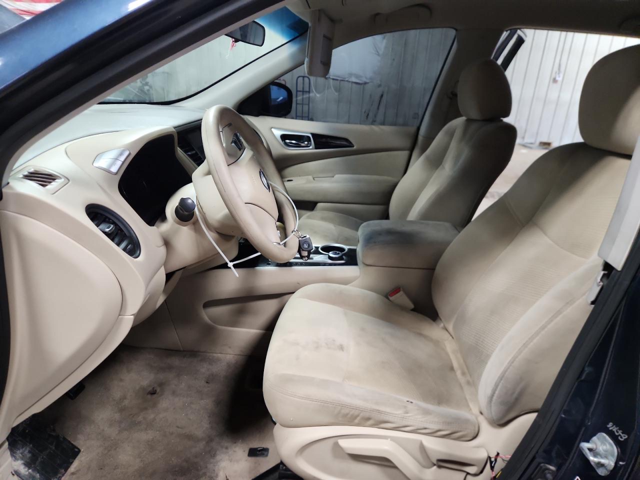 2015 Nissan Pathfinder S Blue vin: 5N1AR2MM1FC620748 Damage: Left Front Seat, Worn, Replacement Required