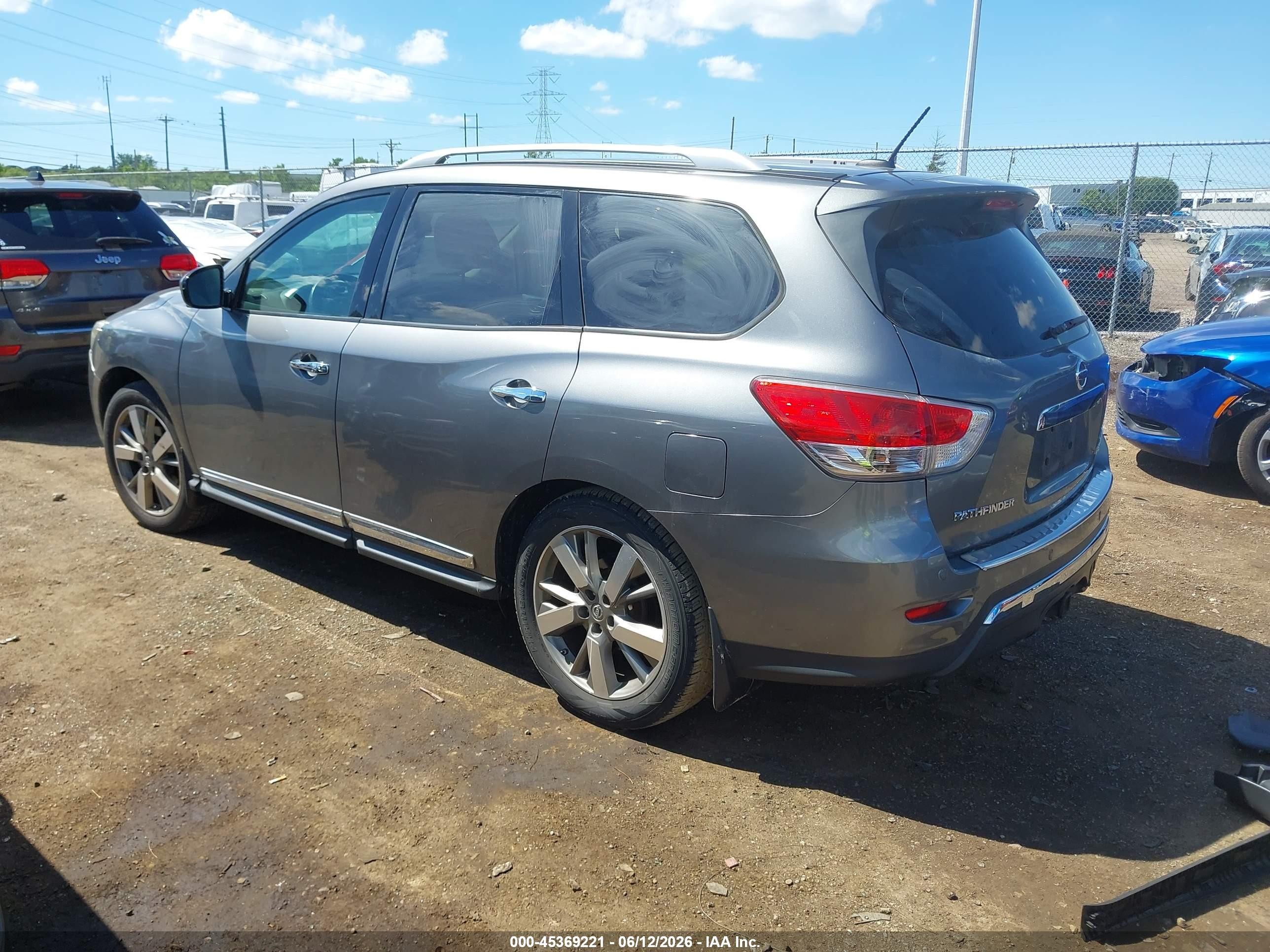 2015 Nissan Pathfinder Platinum Gray vin: 5N1AR2MM1FC668315