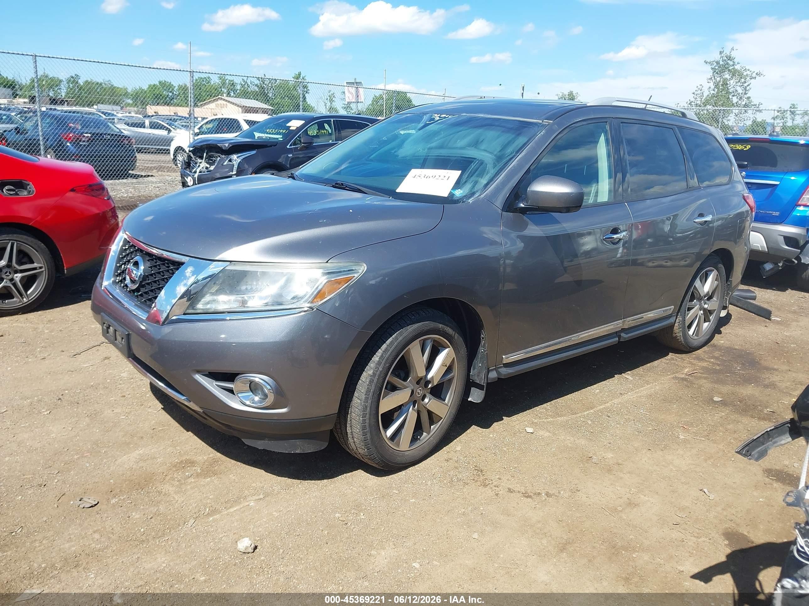2015 Nissan Pathfinder Platinum Gray vin: 5N1AR2MM1FC668315