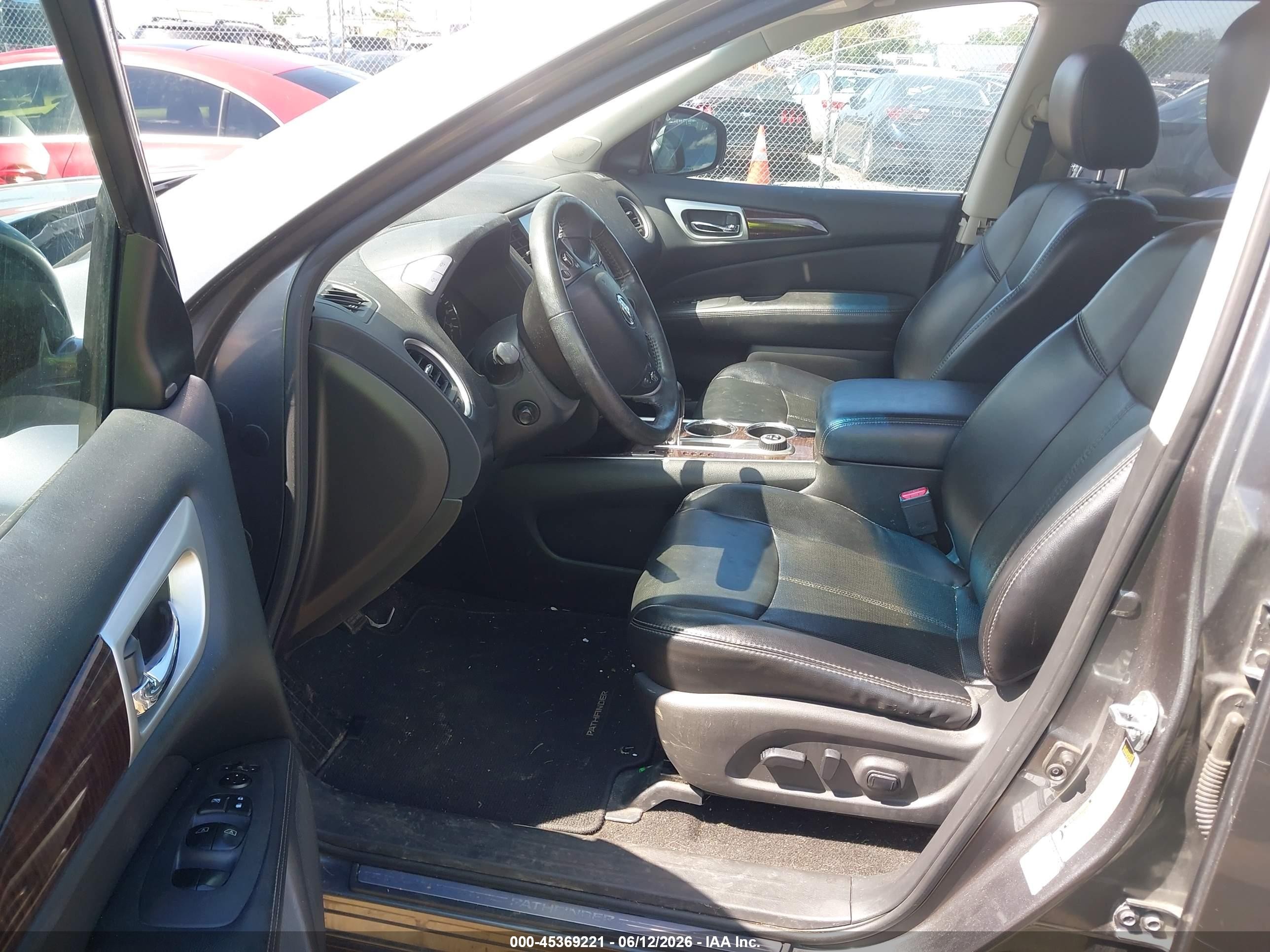 2015 Nissan Pathfinder Platinum Gray vin: 5N1AR2MM1FC668315