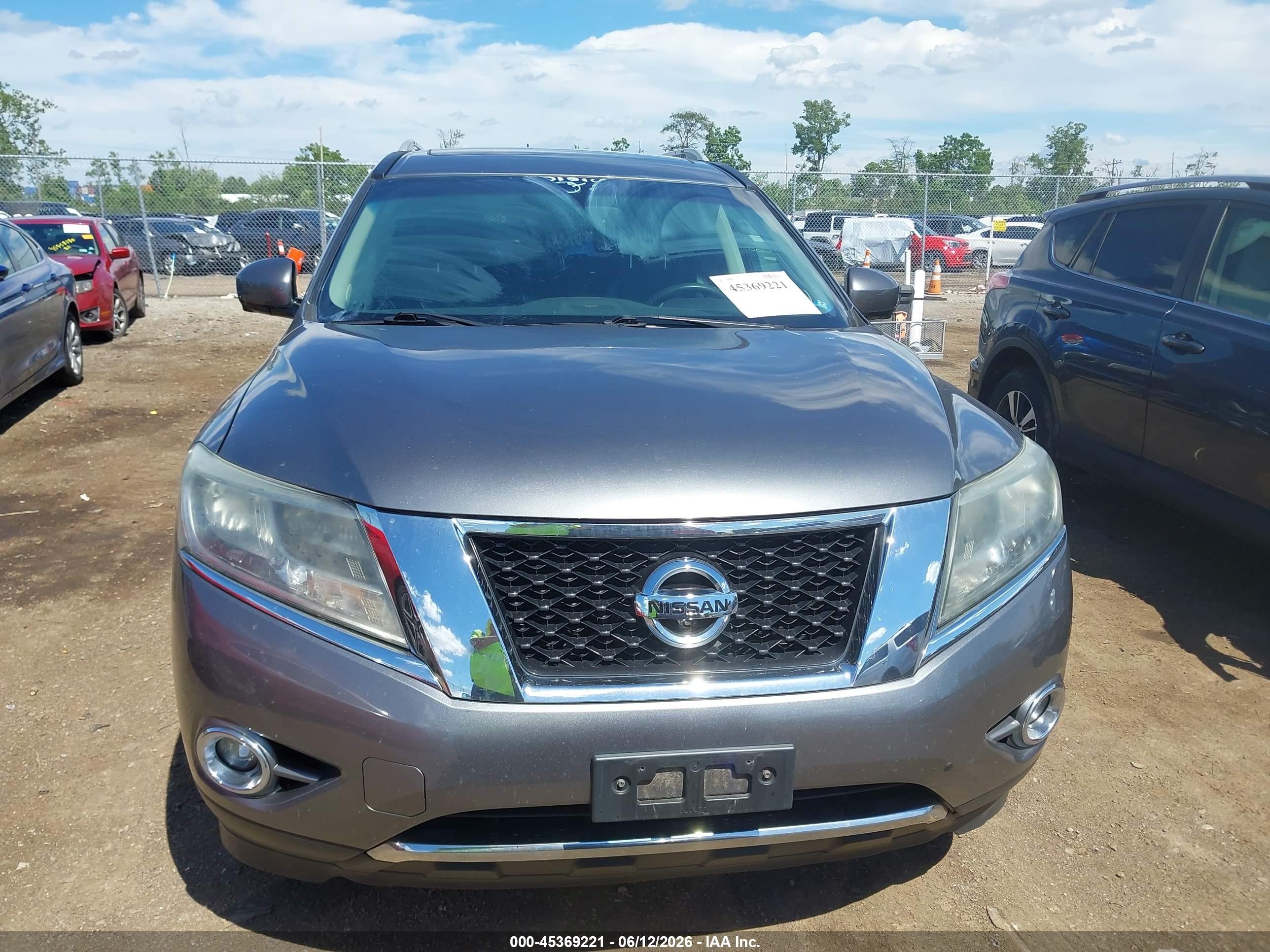 2015 Nissan Pathfinder Platinum Gray vin: 5N1AR2MM1FC668315