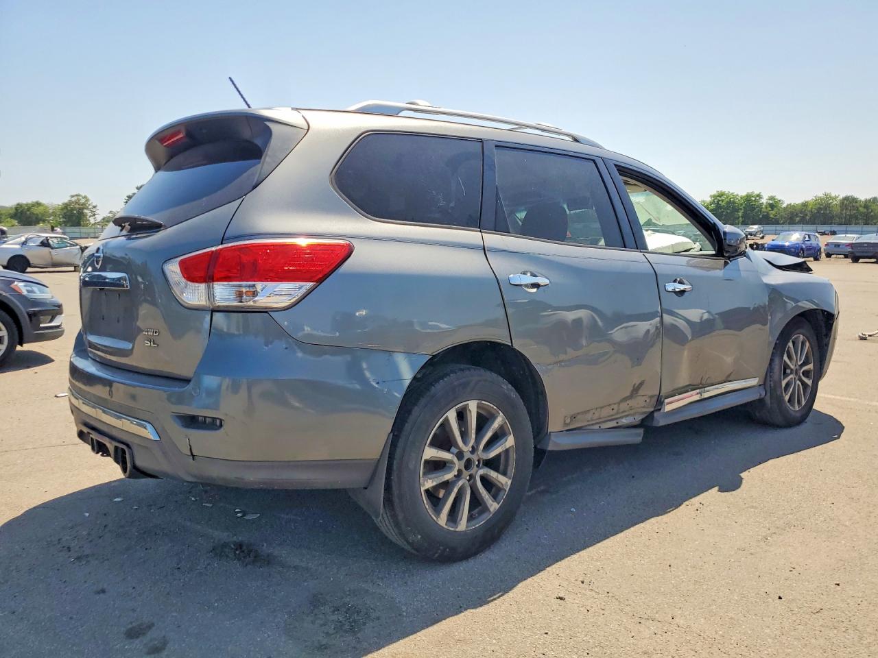 2015 Nissan Pathfinder 4x4 S/sv/ Charcoal vin: 5N1AR2MM1FC684420