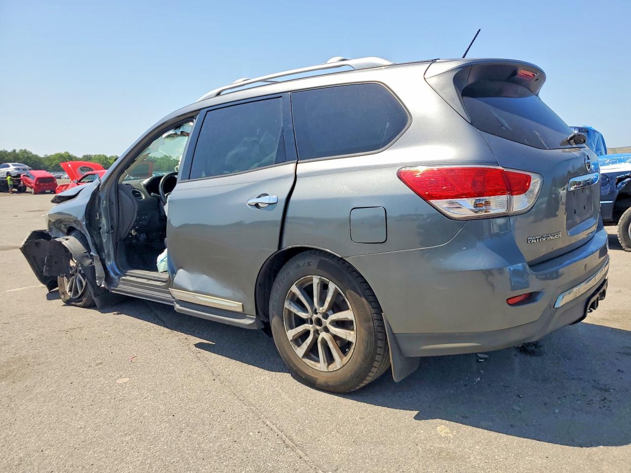 2015 Nissan Pathfinder 4x4 S/sv/ Charcoal vin: 5N1AR2MM1FC684420