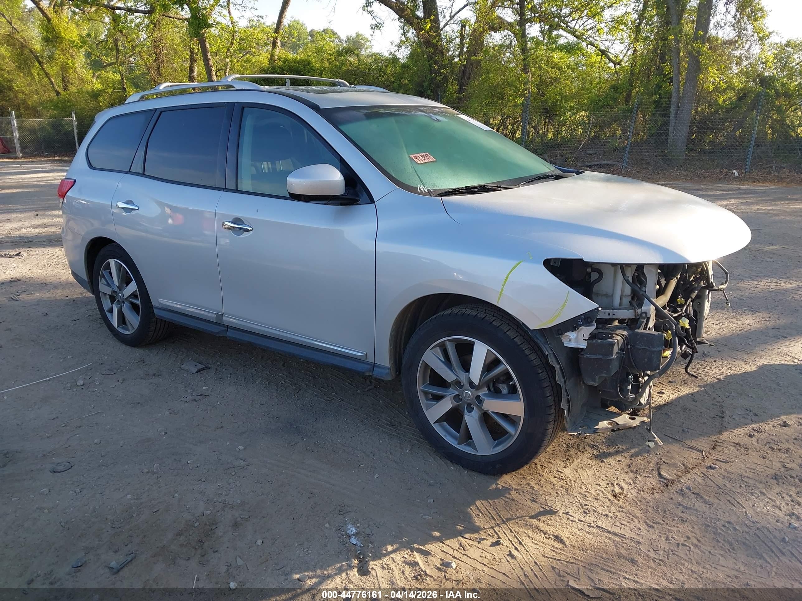 2013 Nissan Pathfinder Platinum Gray vin: 5N1AR2MM2DC605141