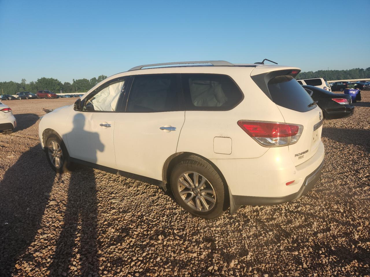 2013 Nissan Pathfinder S White vin: 5N1AR2MM2DC605821