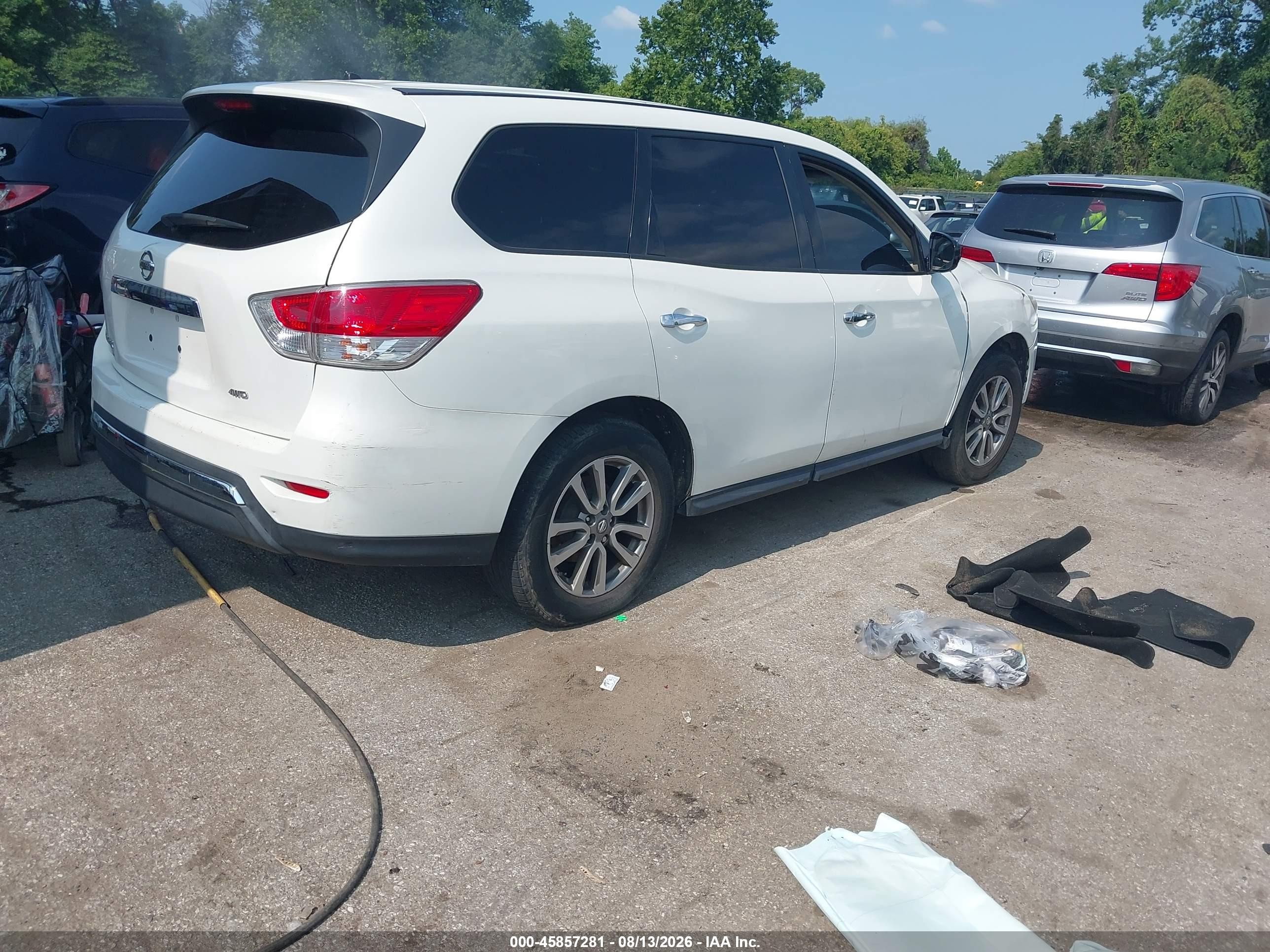 2013 Nissan Pathfinder S White vin: 5N1AR2MM2DC618407